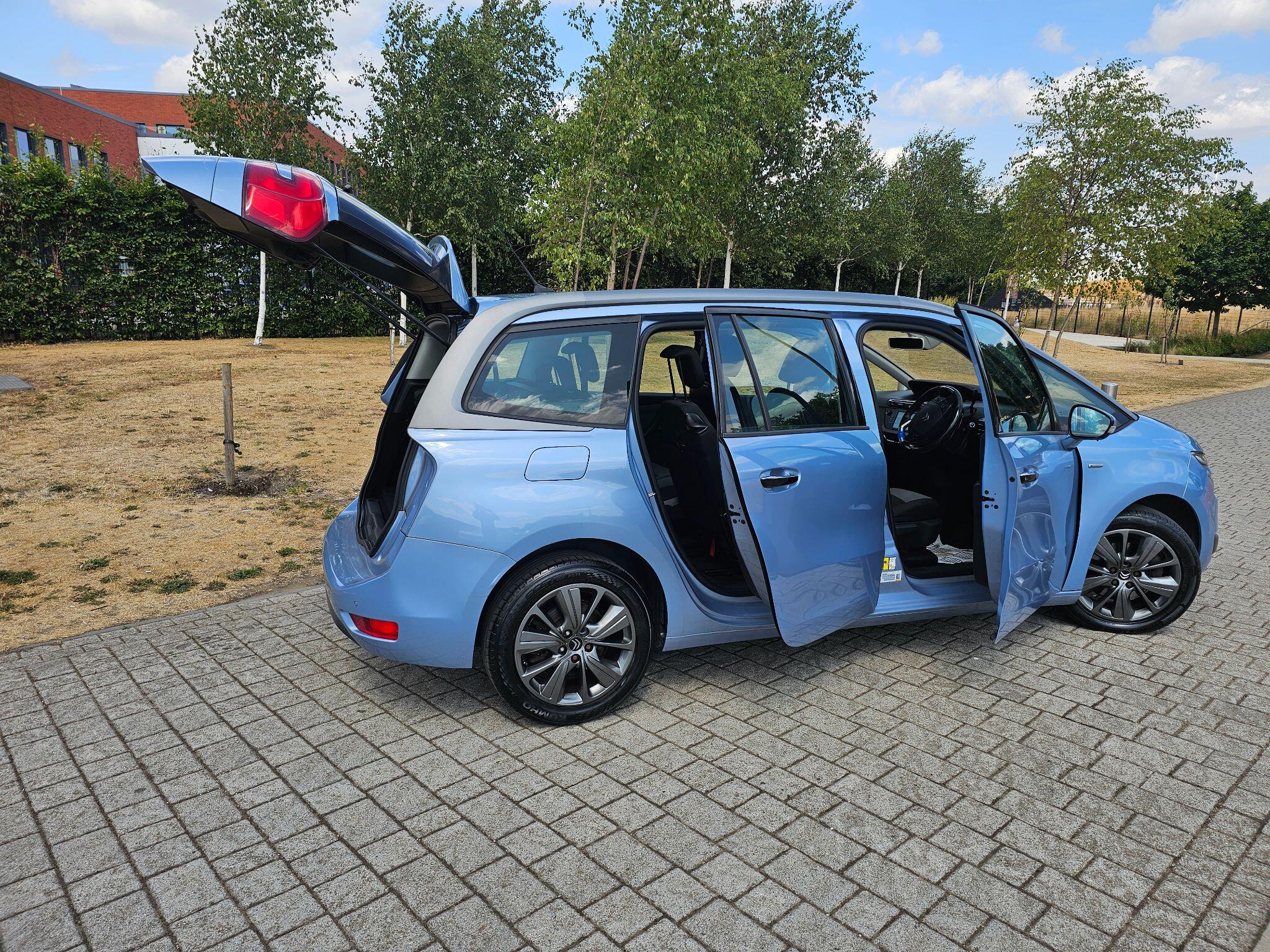 Citroen Grand C4 Picasso view 16