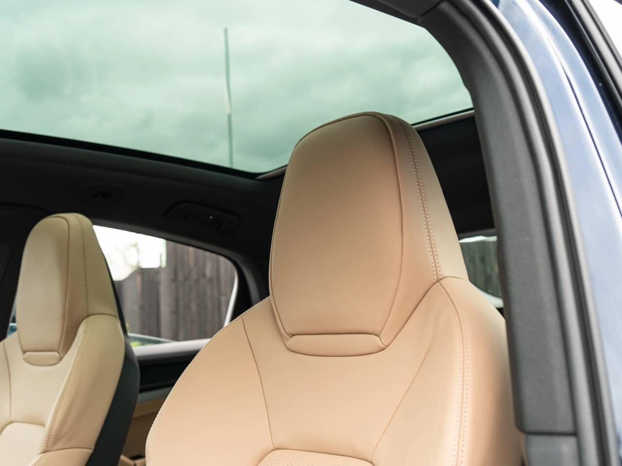Porsche Cayenne view 45