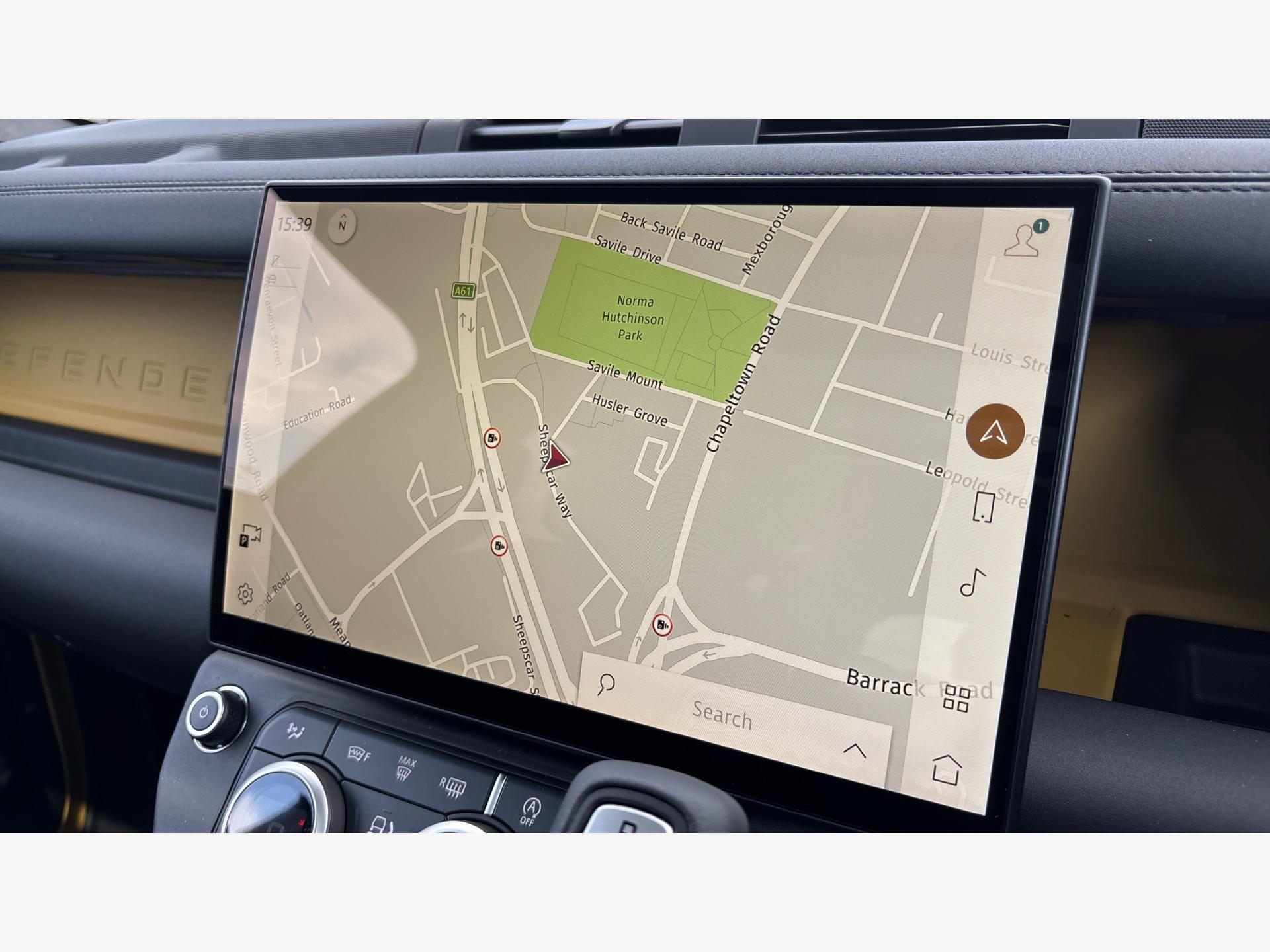 Land Rover Defender view 13