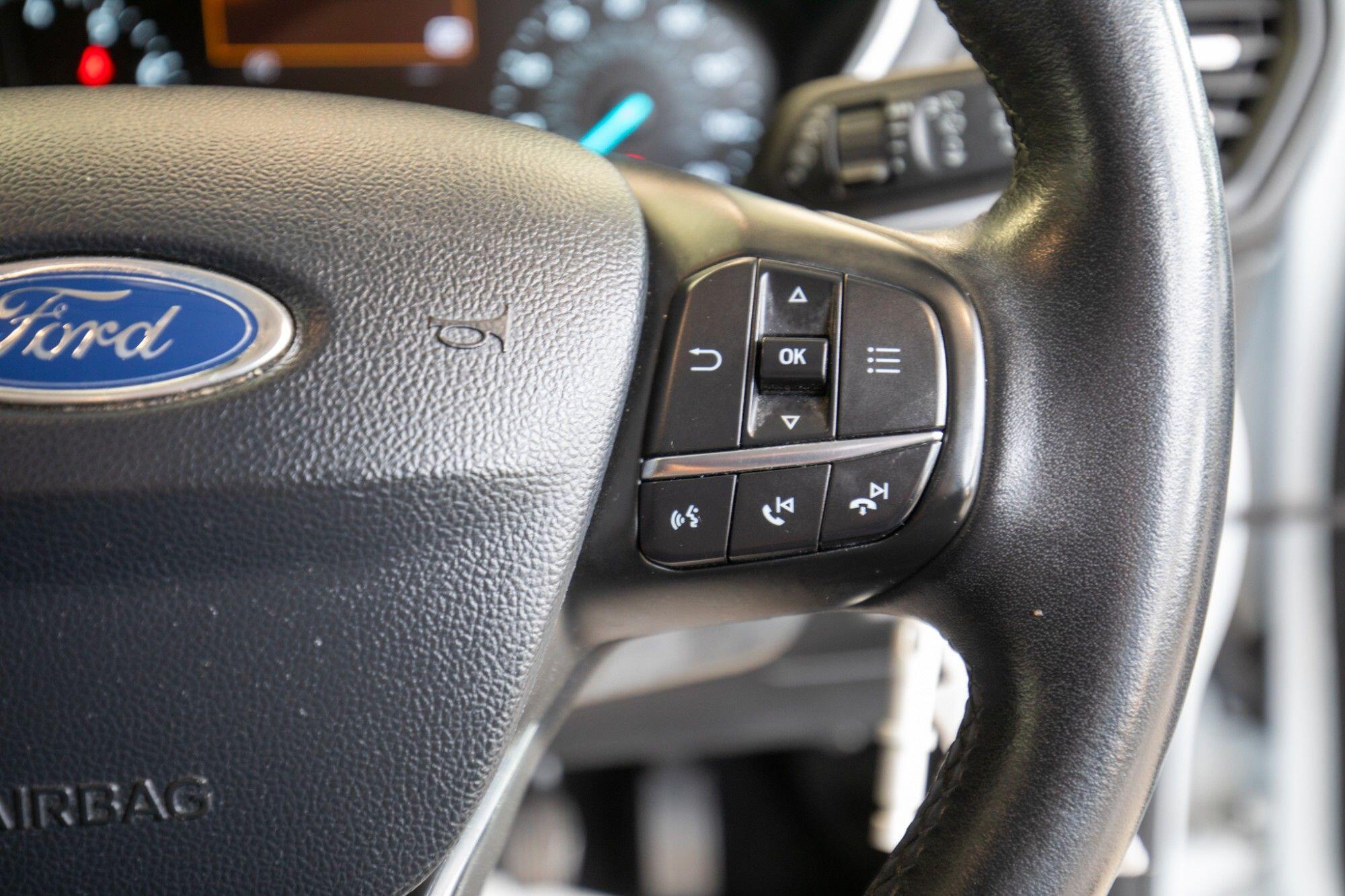 Ford Focus view 15