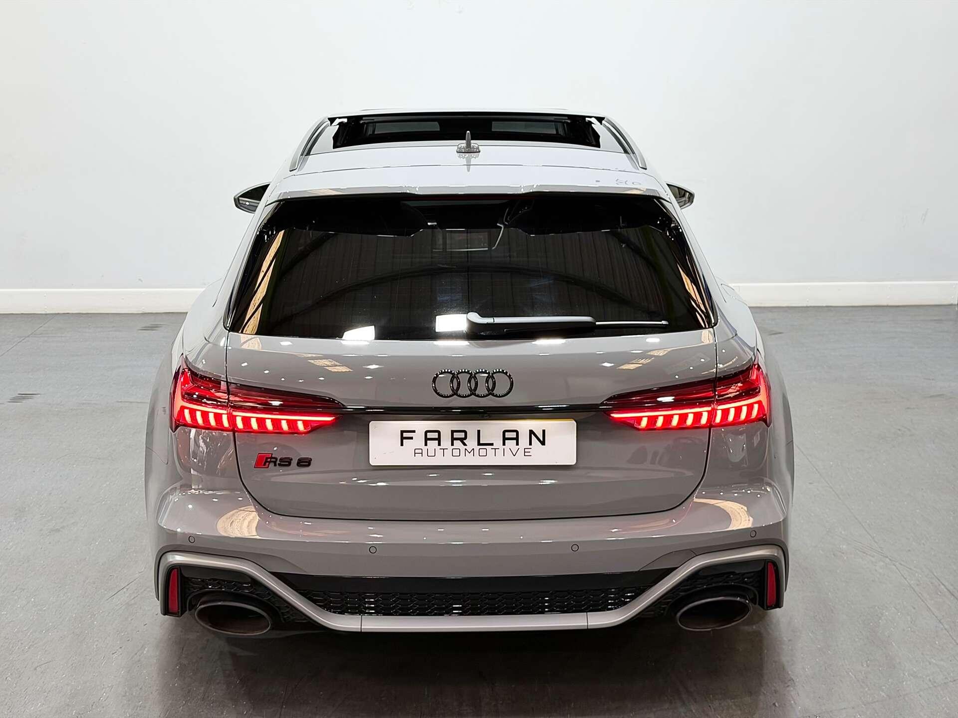 Audi RS6 view 20