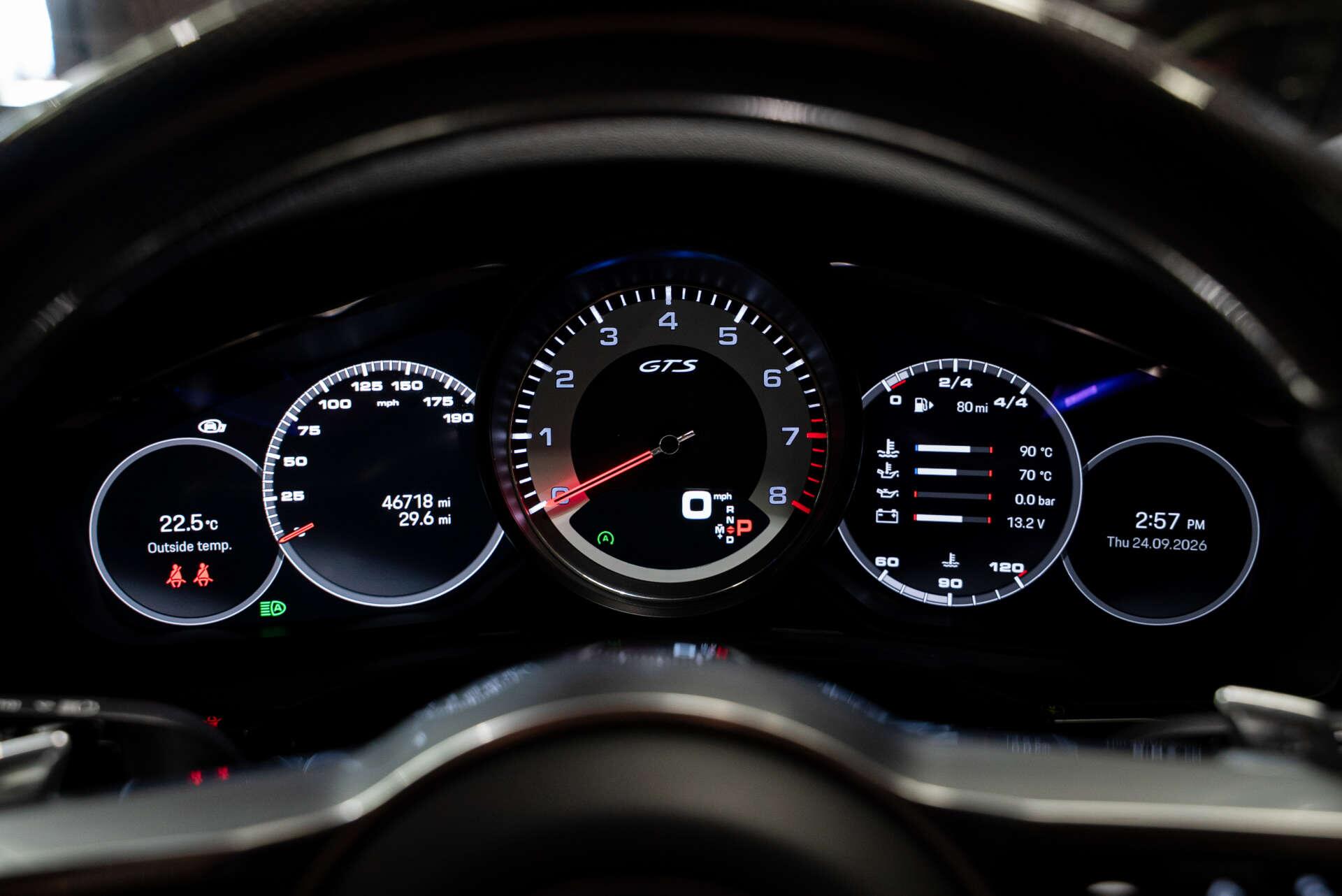 Porsche Cayenne view 17