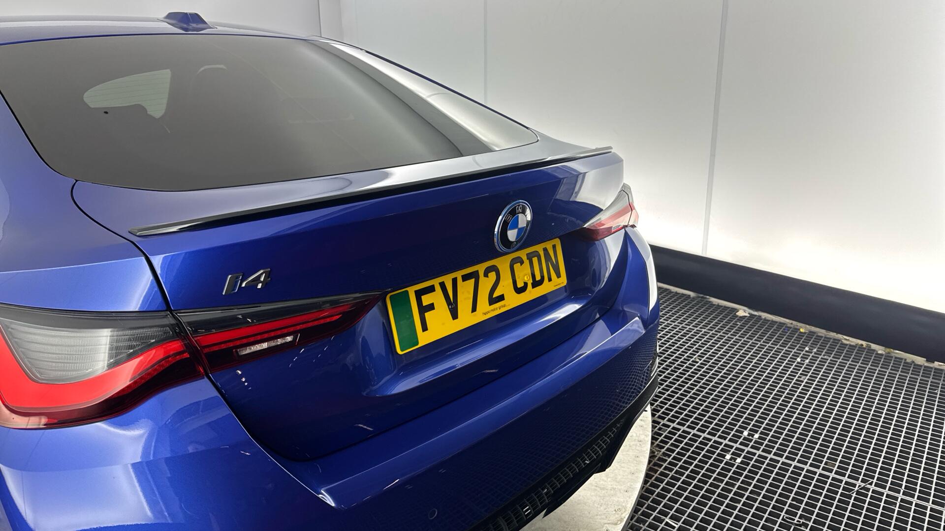 BMW I4 view 26