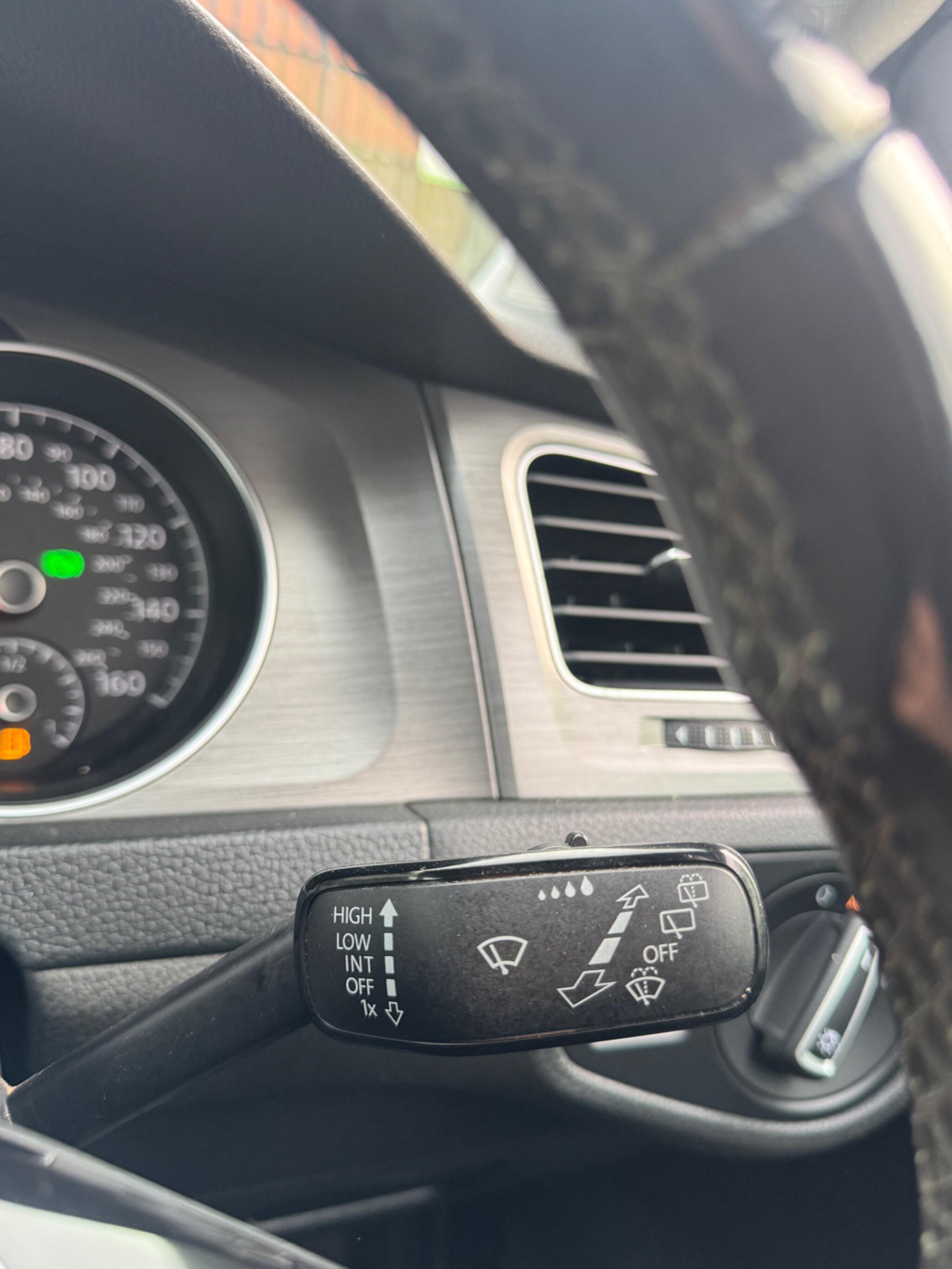 2013 Volkswagen Golf 1.4 TSI BlueMotion Tech SE DSG Euro 5 (s/s) 5dr image 9