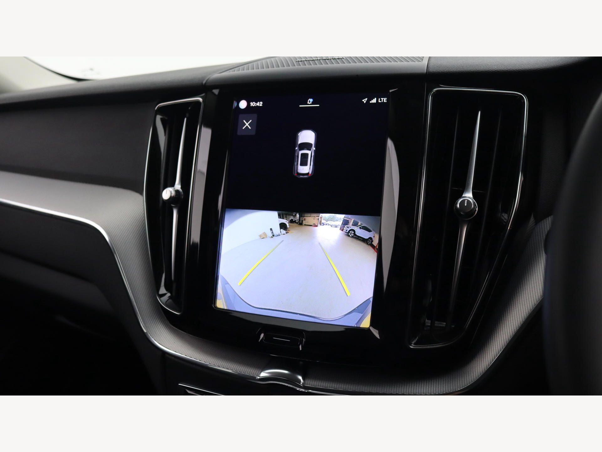Volvo XC60 view 20