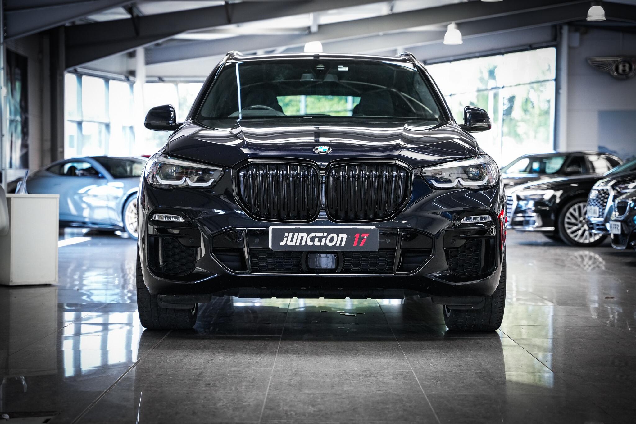 BMW X5 view 11