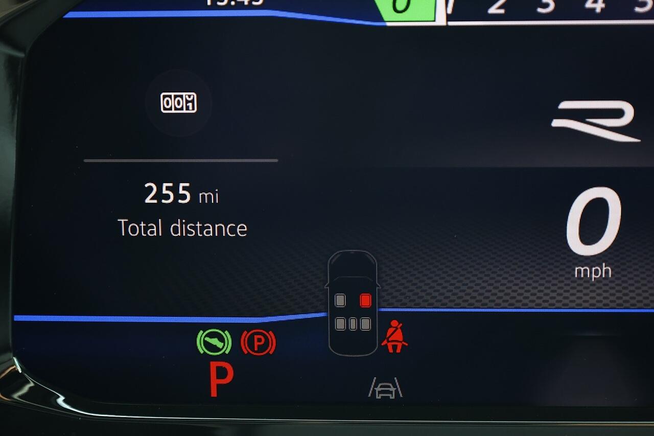 Volkswagen Golf view 25