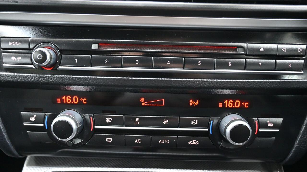 BMW 5 Series view 23