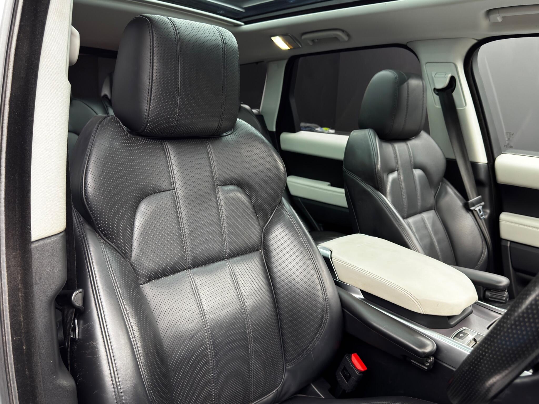 Land Rover Range Rover Sport view 12