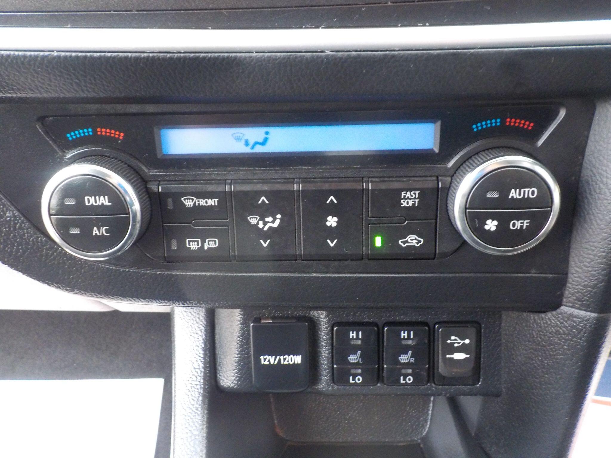 Toyota Auris 1.6 V-Matic Excel Touring Sports Euro 5 5dr