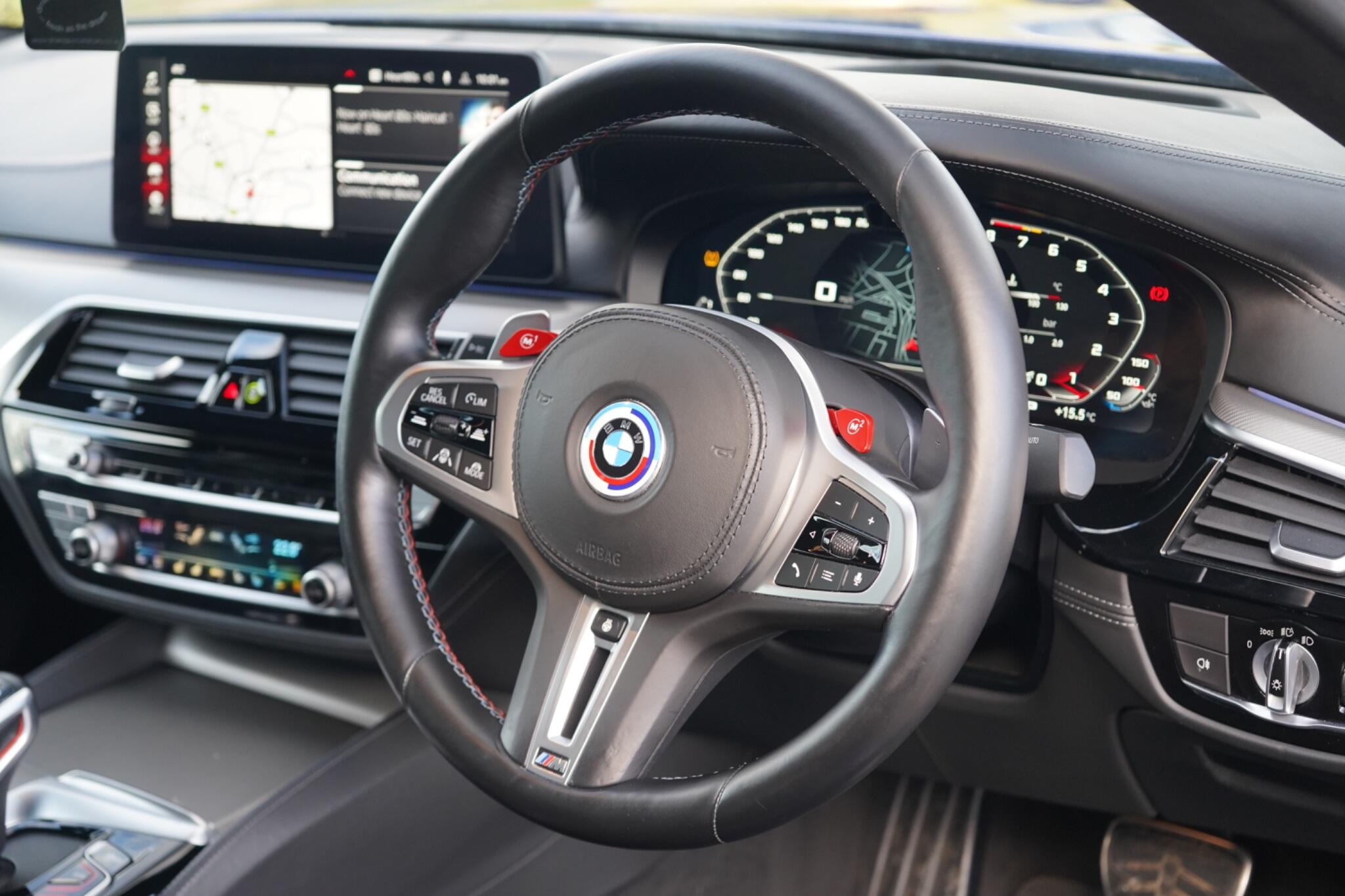 BMW M5 view 24