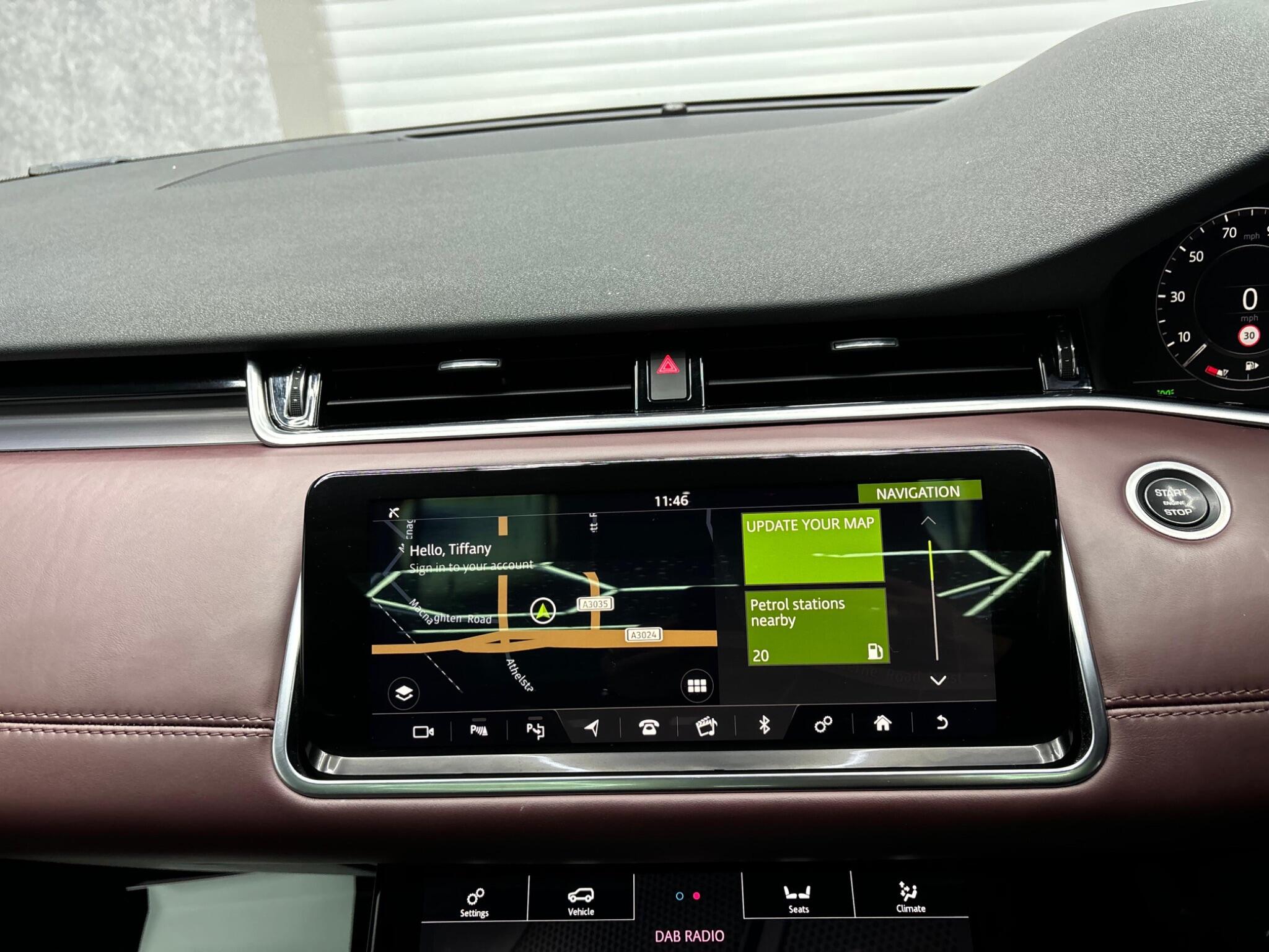 Land Rover Range Rover Evoque view 18