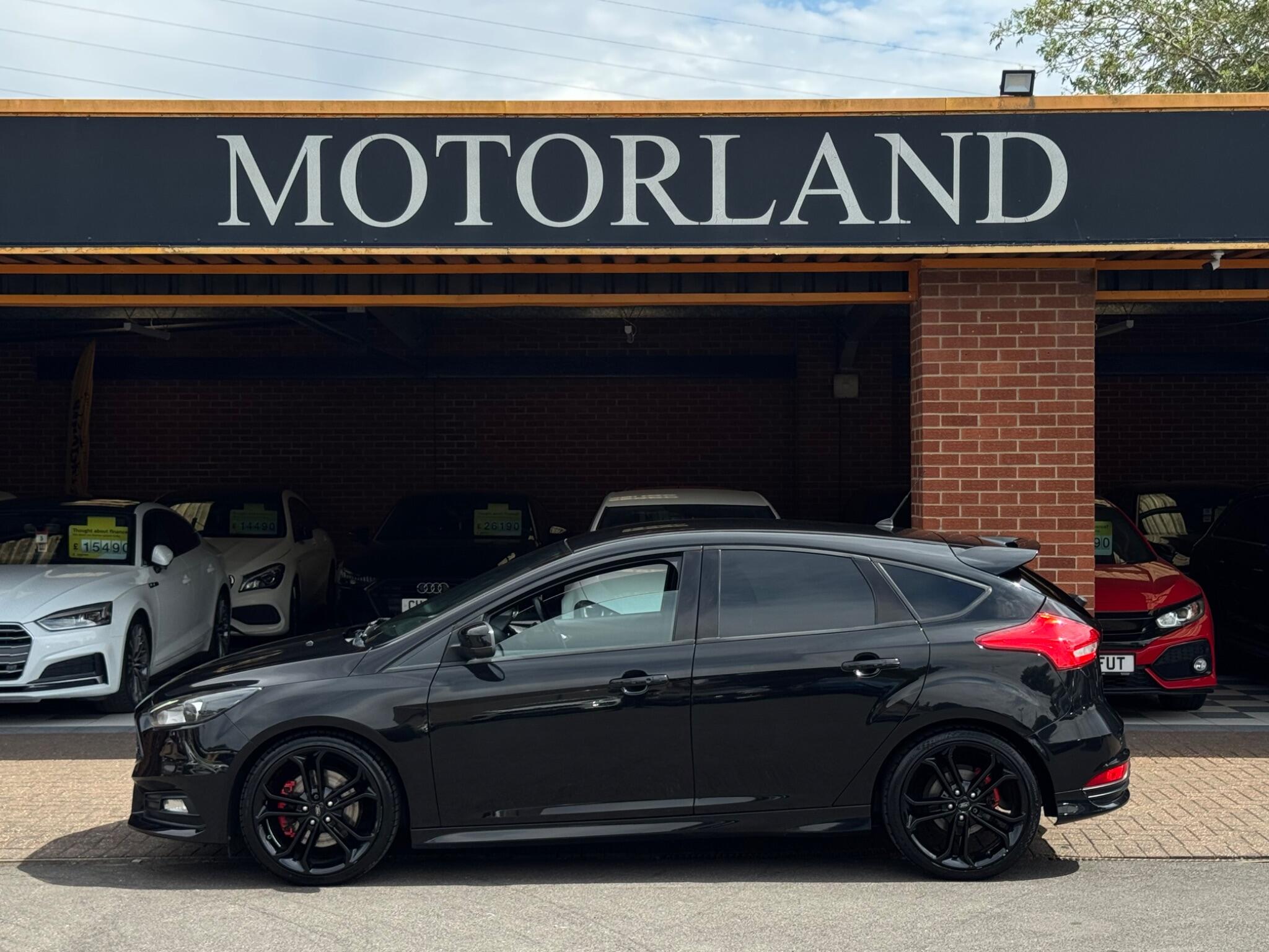 Ford Focus view 6