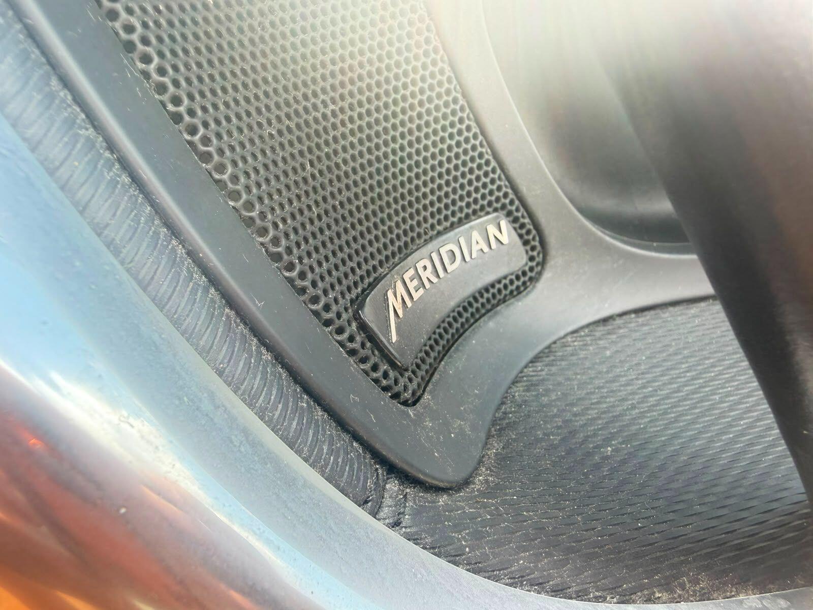 Land Rover Discovery Sport view 24