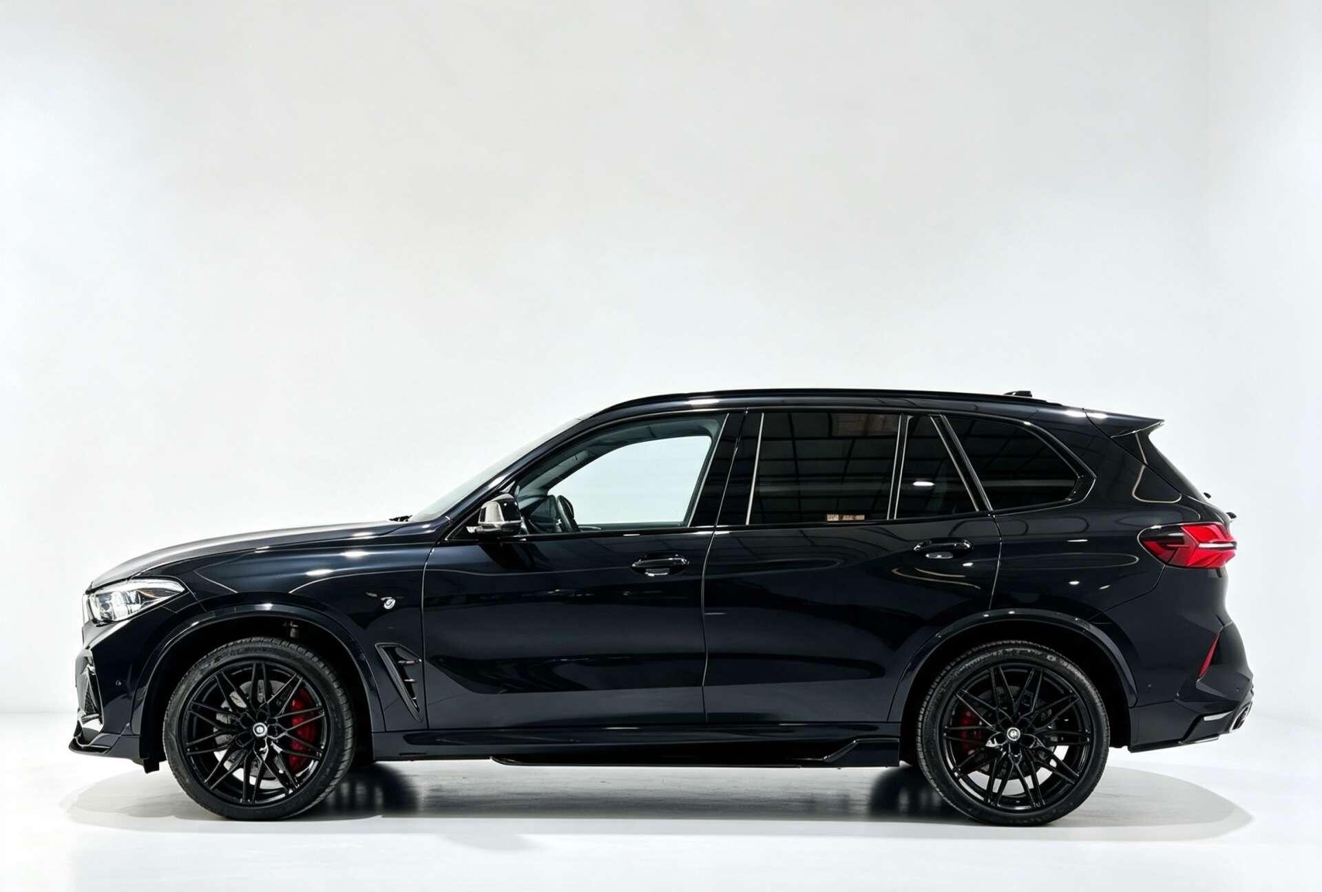 BMW X5 M view 9
