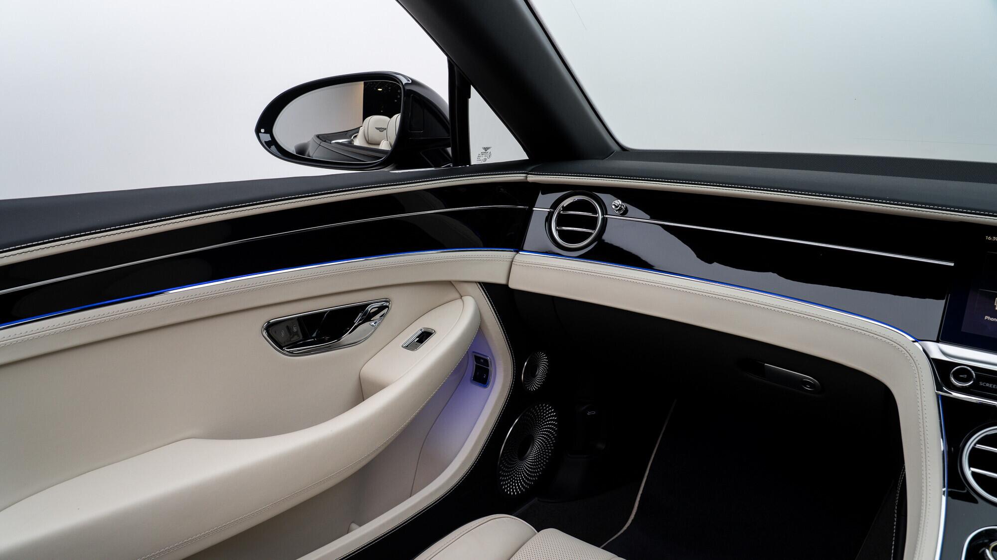 Bentley Continental view 33