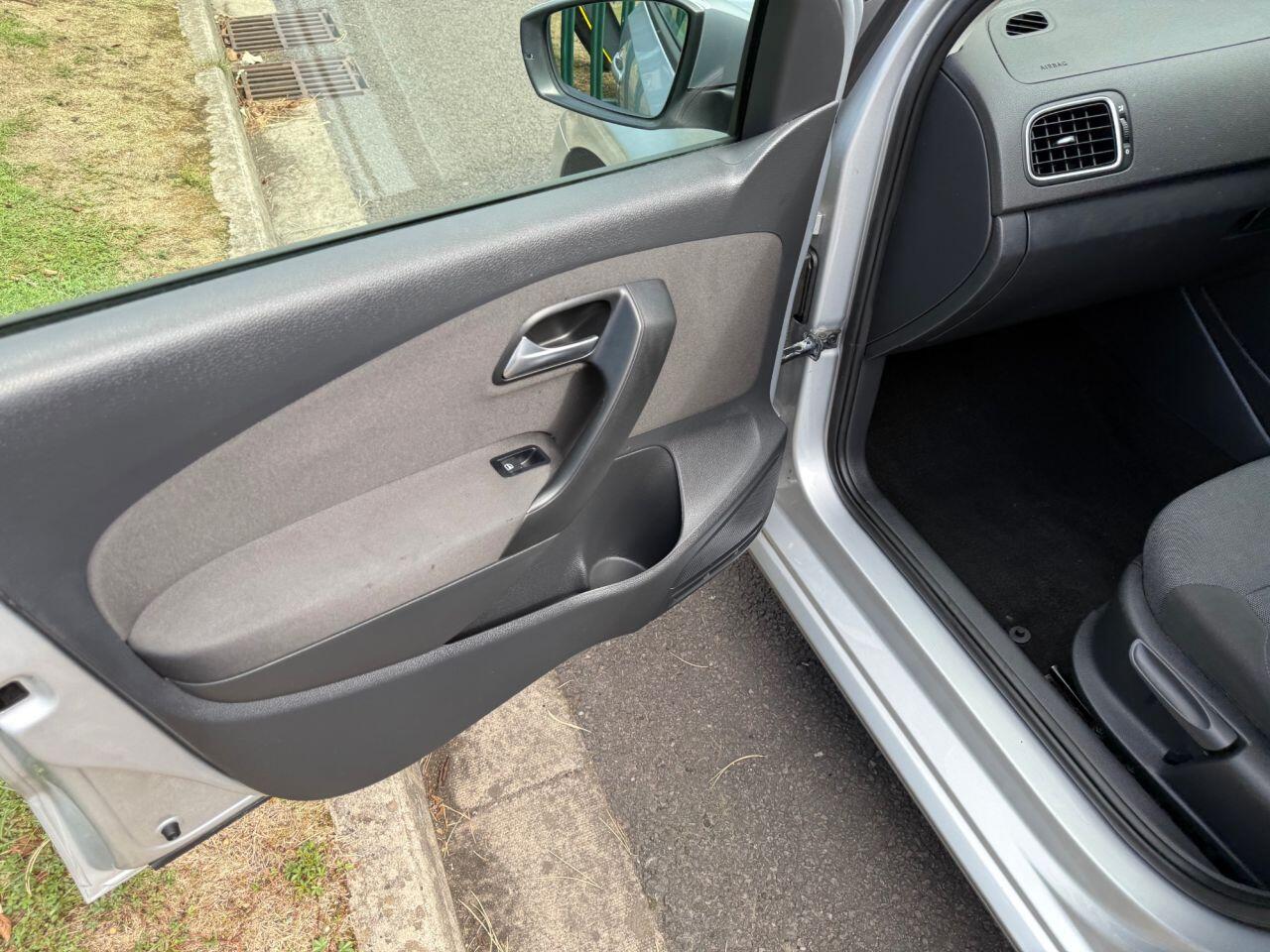 Volkswagen Polo view 31