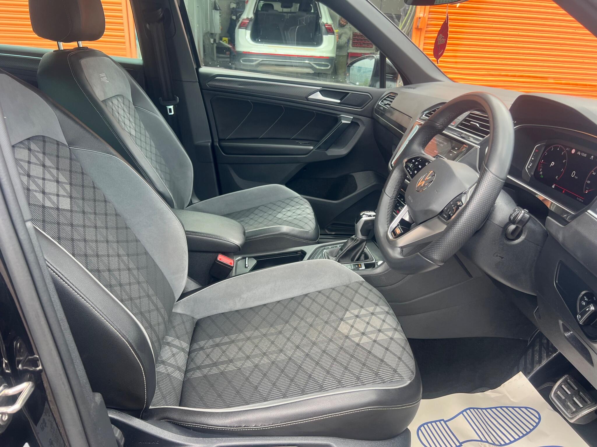 Volkswagen Tiguan view 13