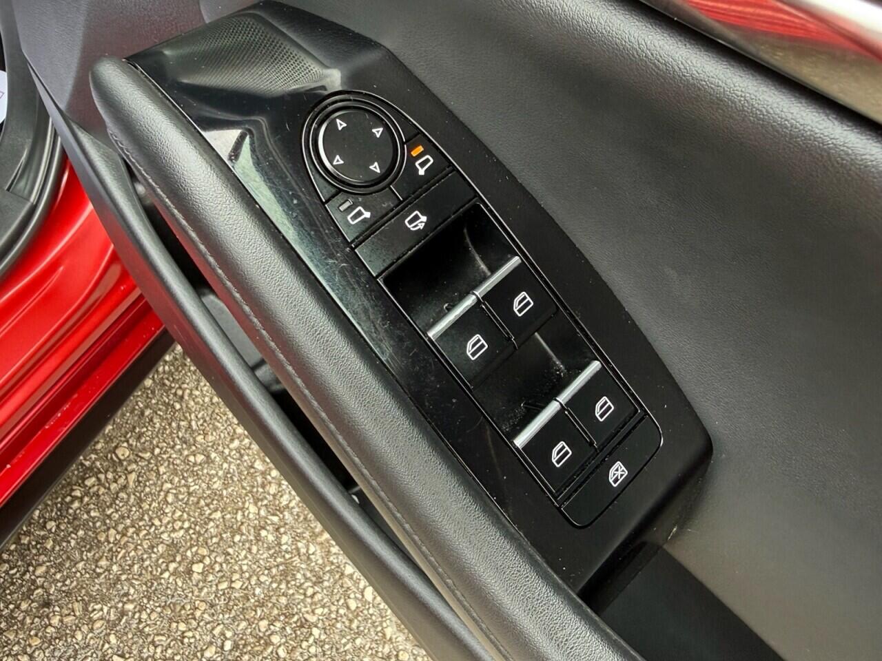 Mazda Mazda3 view 27