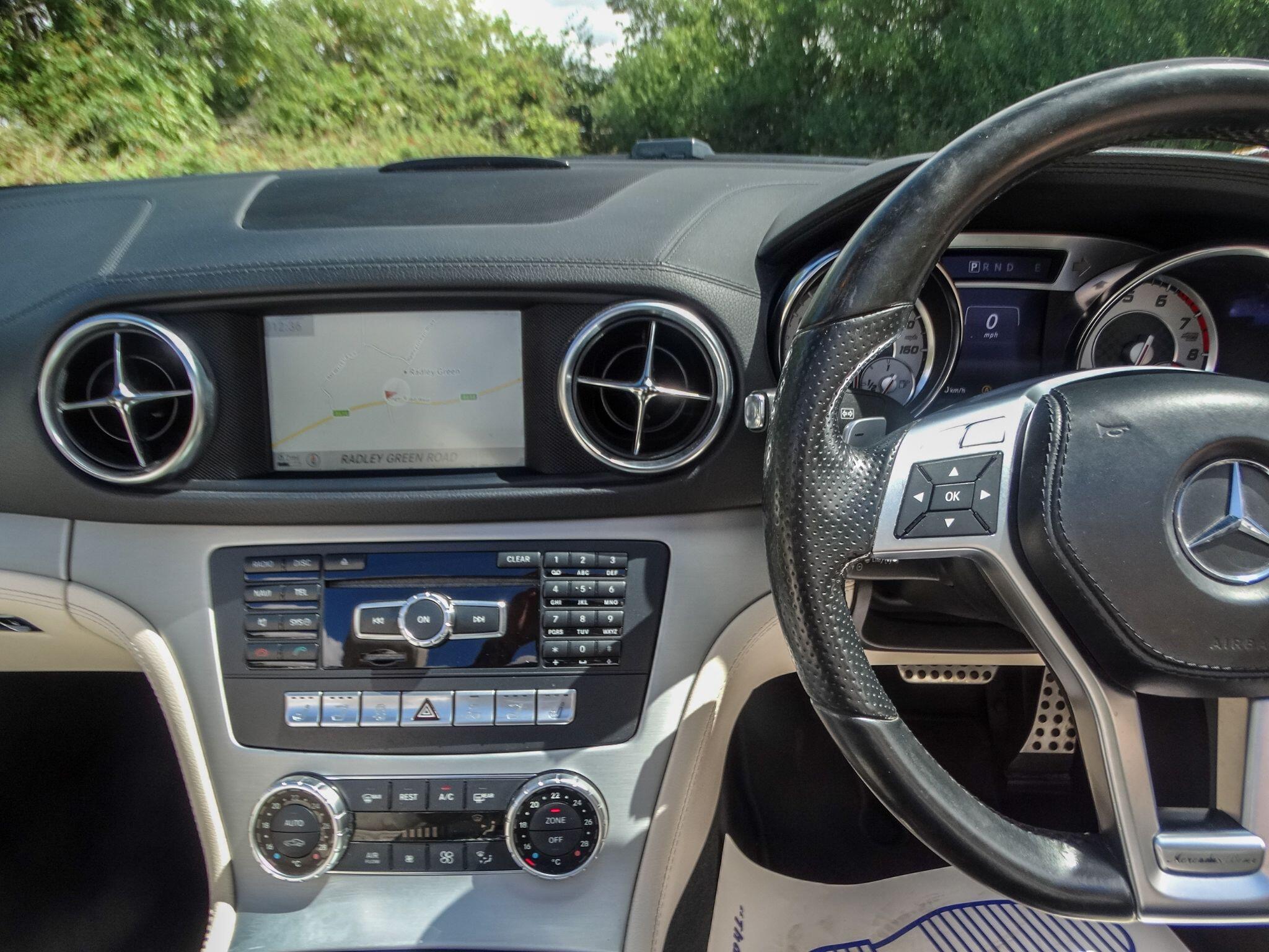 Mercedes-Benz SL view 8