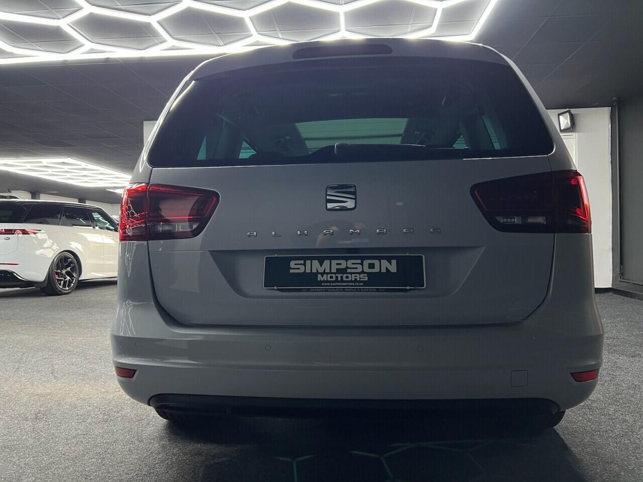 SEAT Alhambra view 10