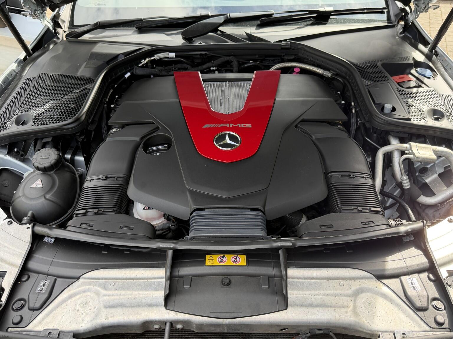 Mercedes-Benz C-Class view 25