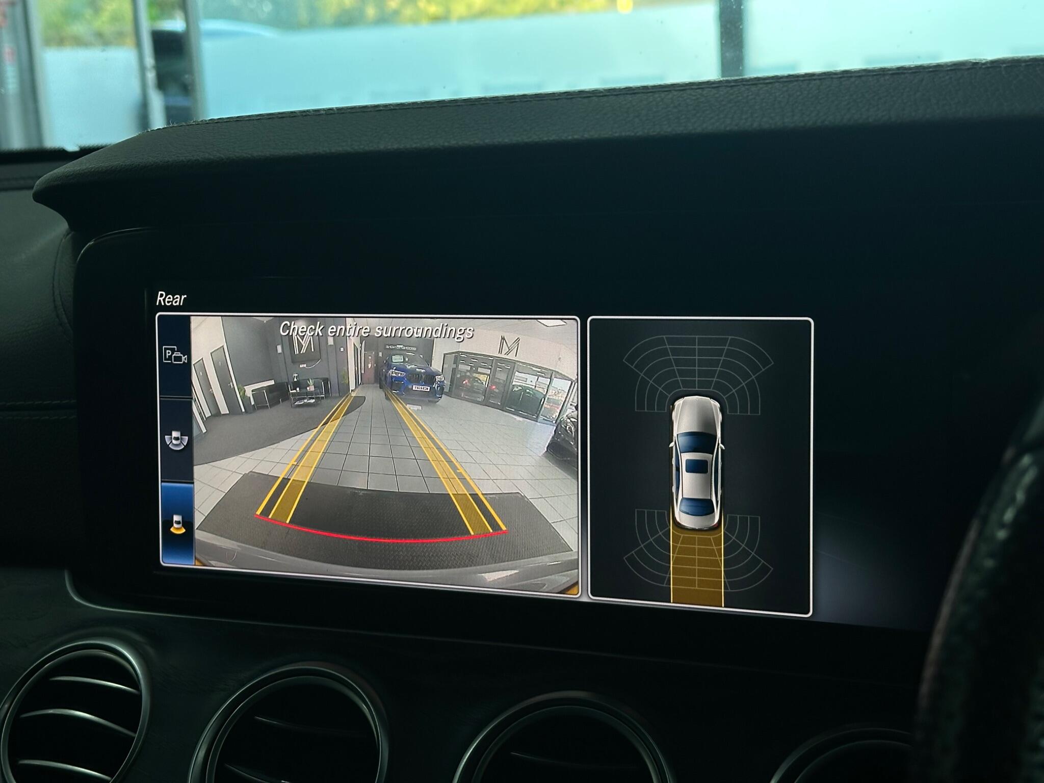 Mercedes-Benz E Class view 28