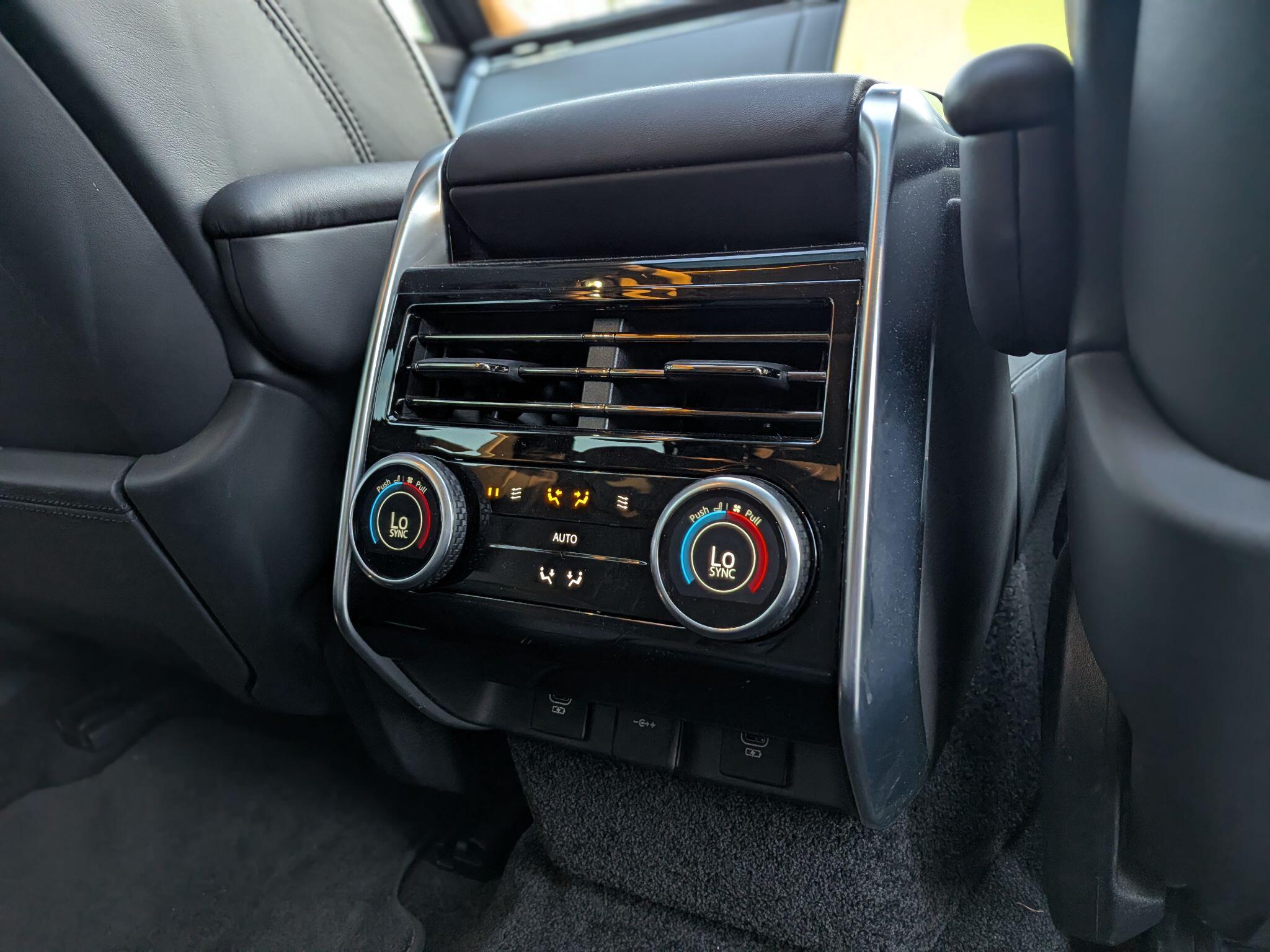 Land Rover Range Rover view 50