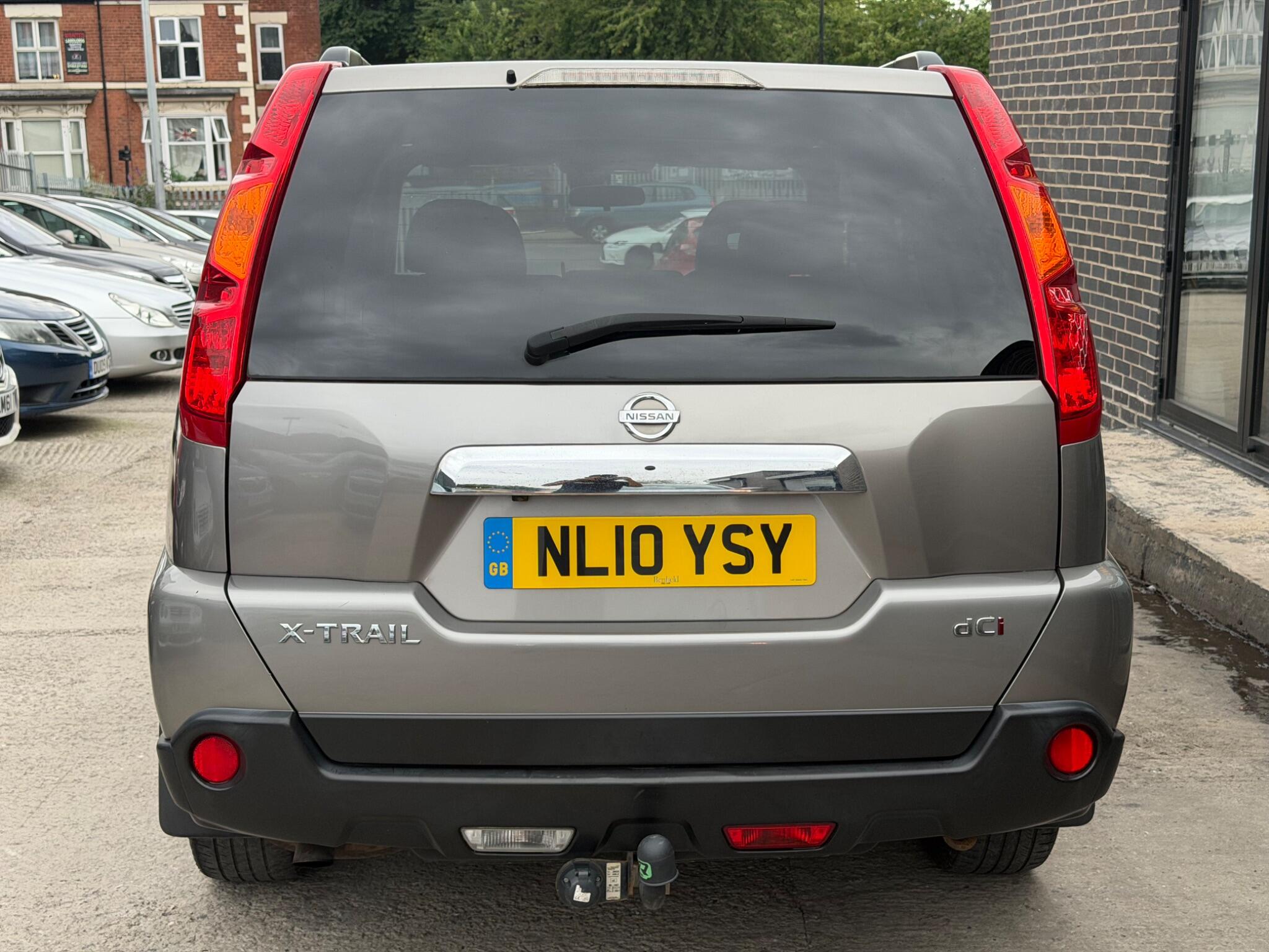 Nissan X-Trail view 5