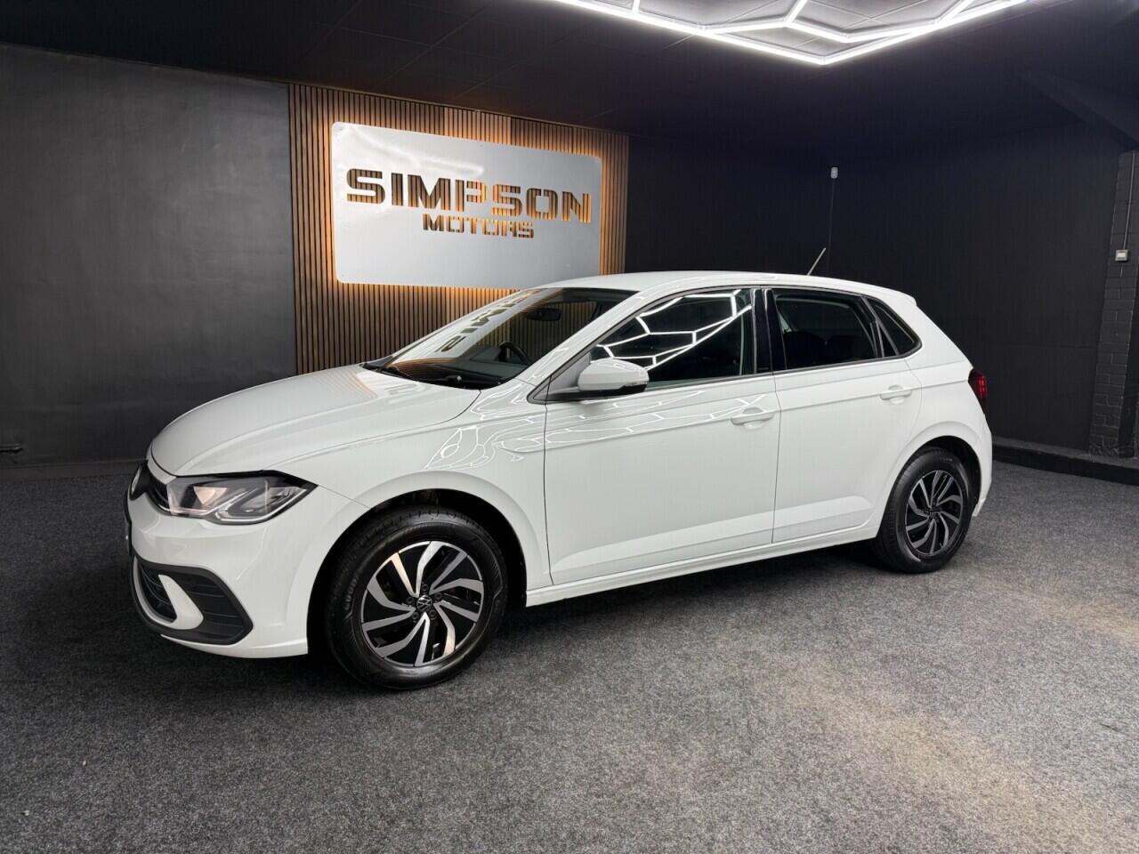 Volkswagen Polo view 3