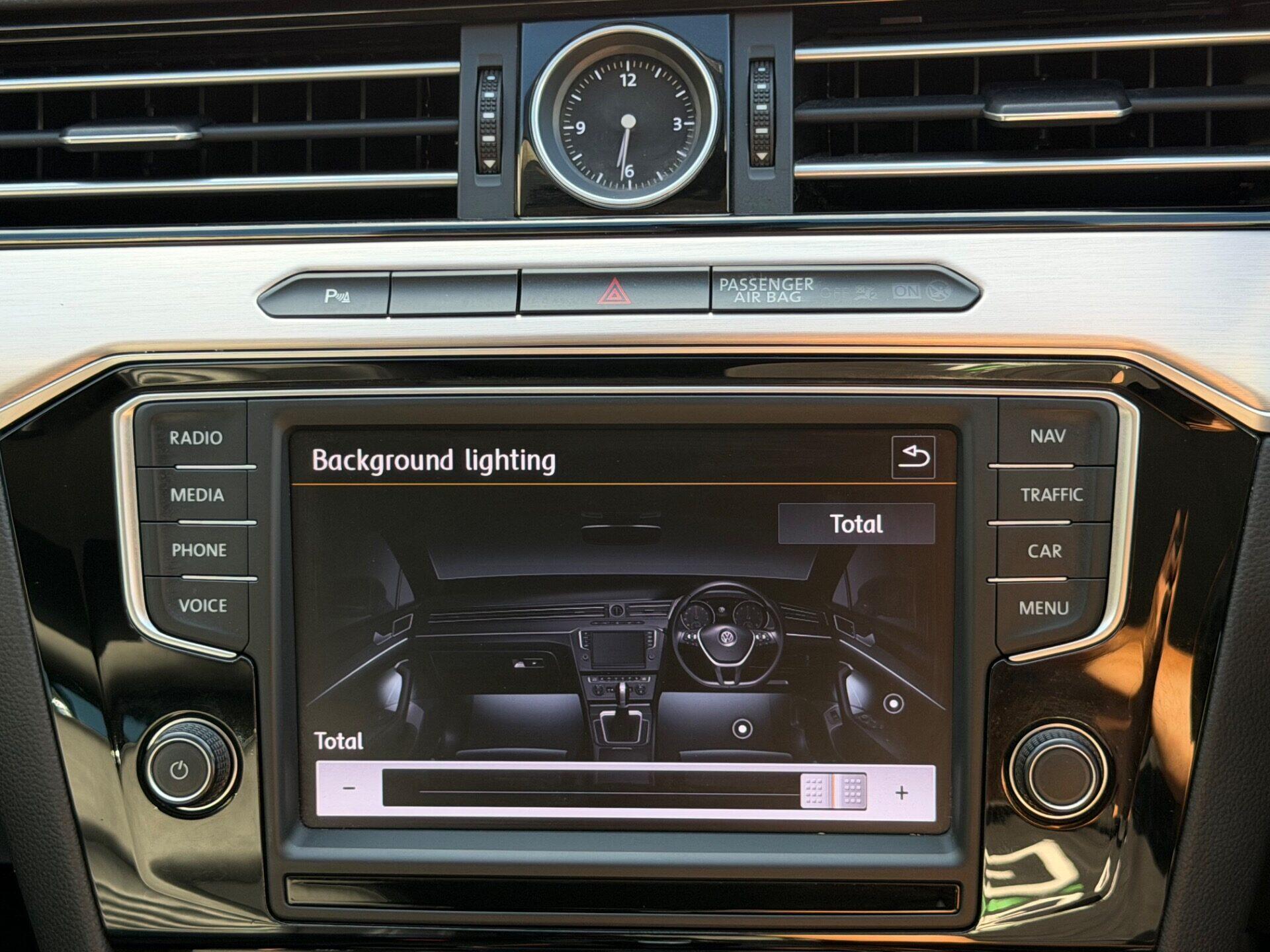 Volkswagen Passat view 46