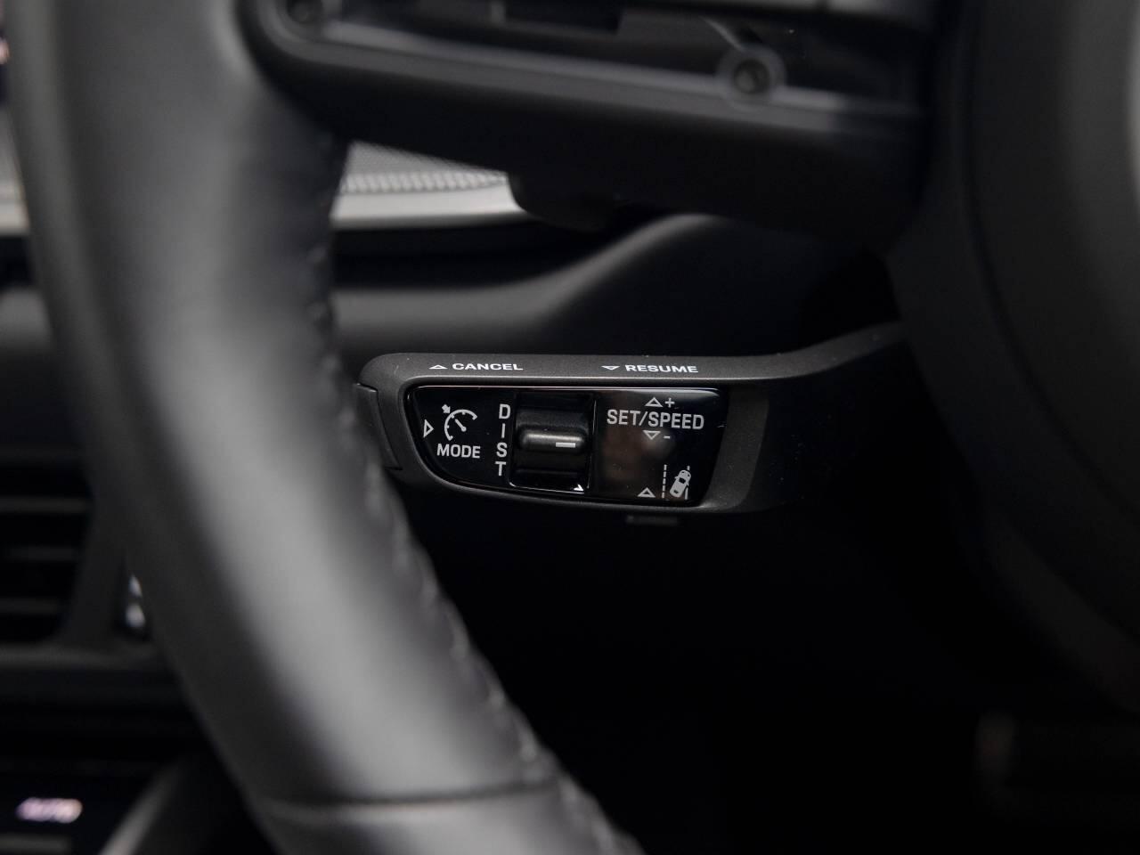 Porsche 911 view 46