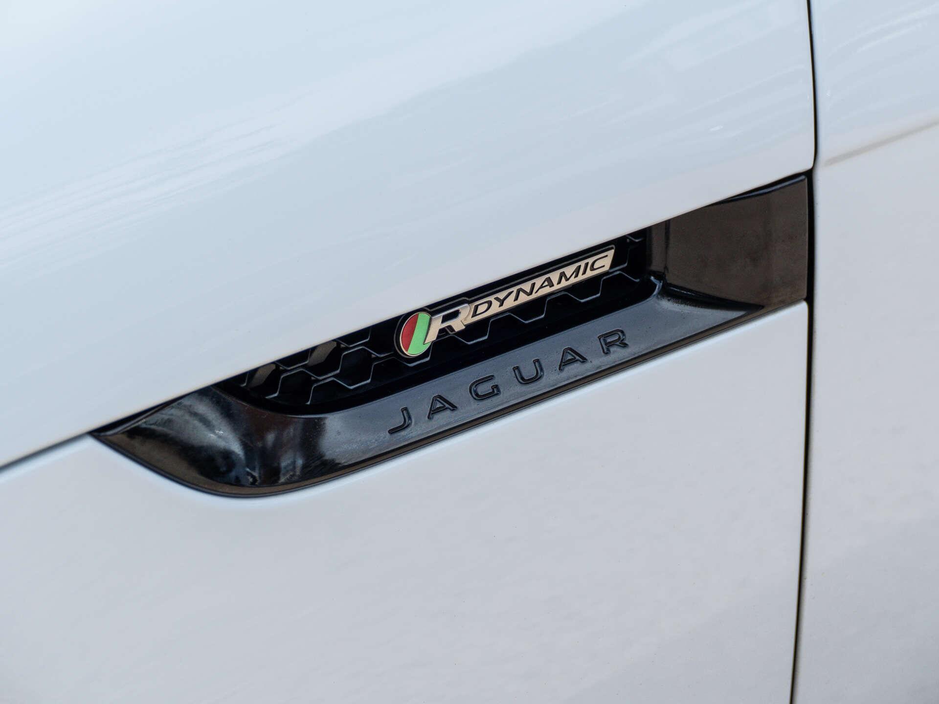 Jaguar F-Type view 12