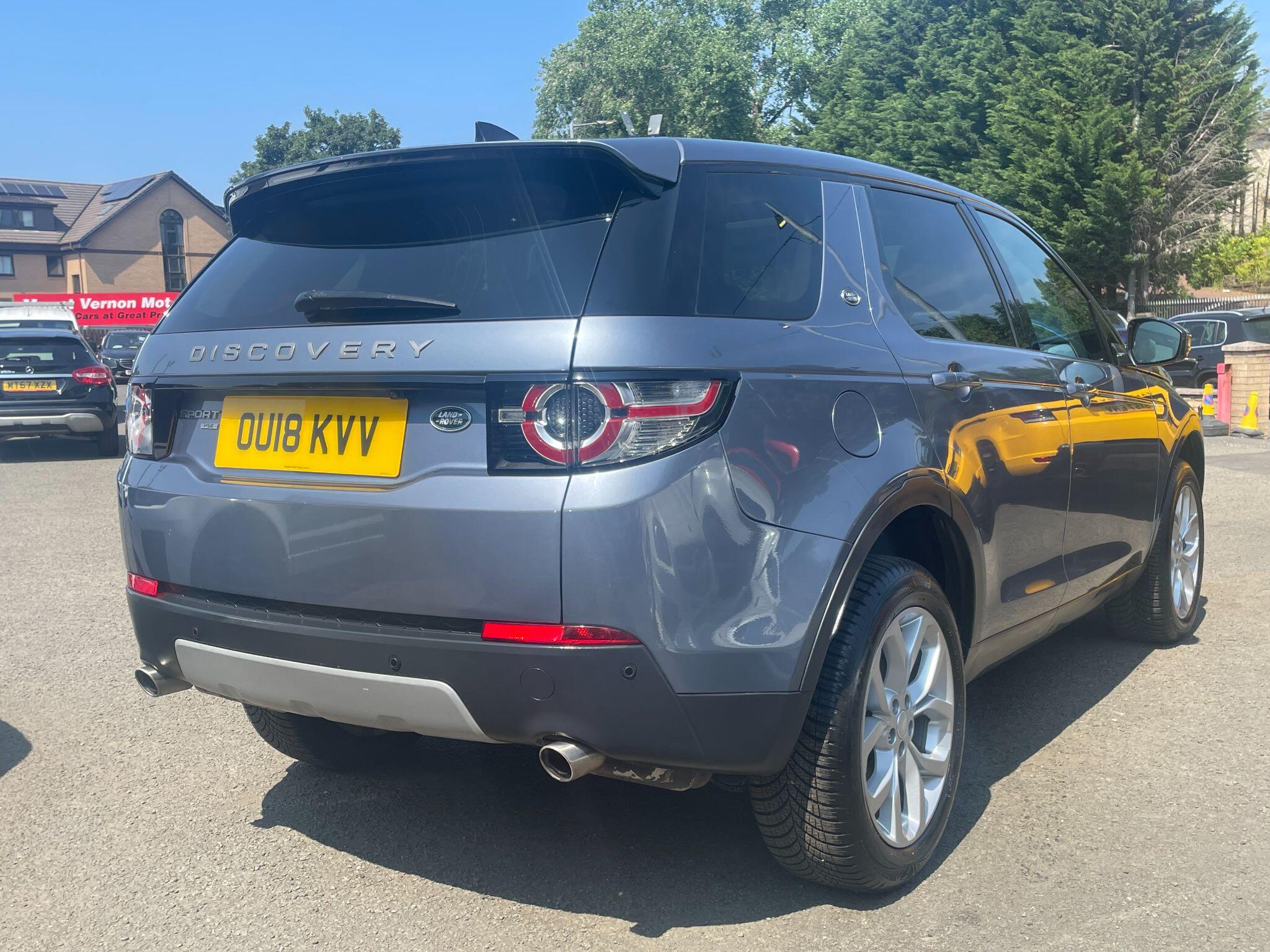 Land Rover Discovery Sport view 10