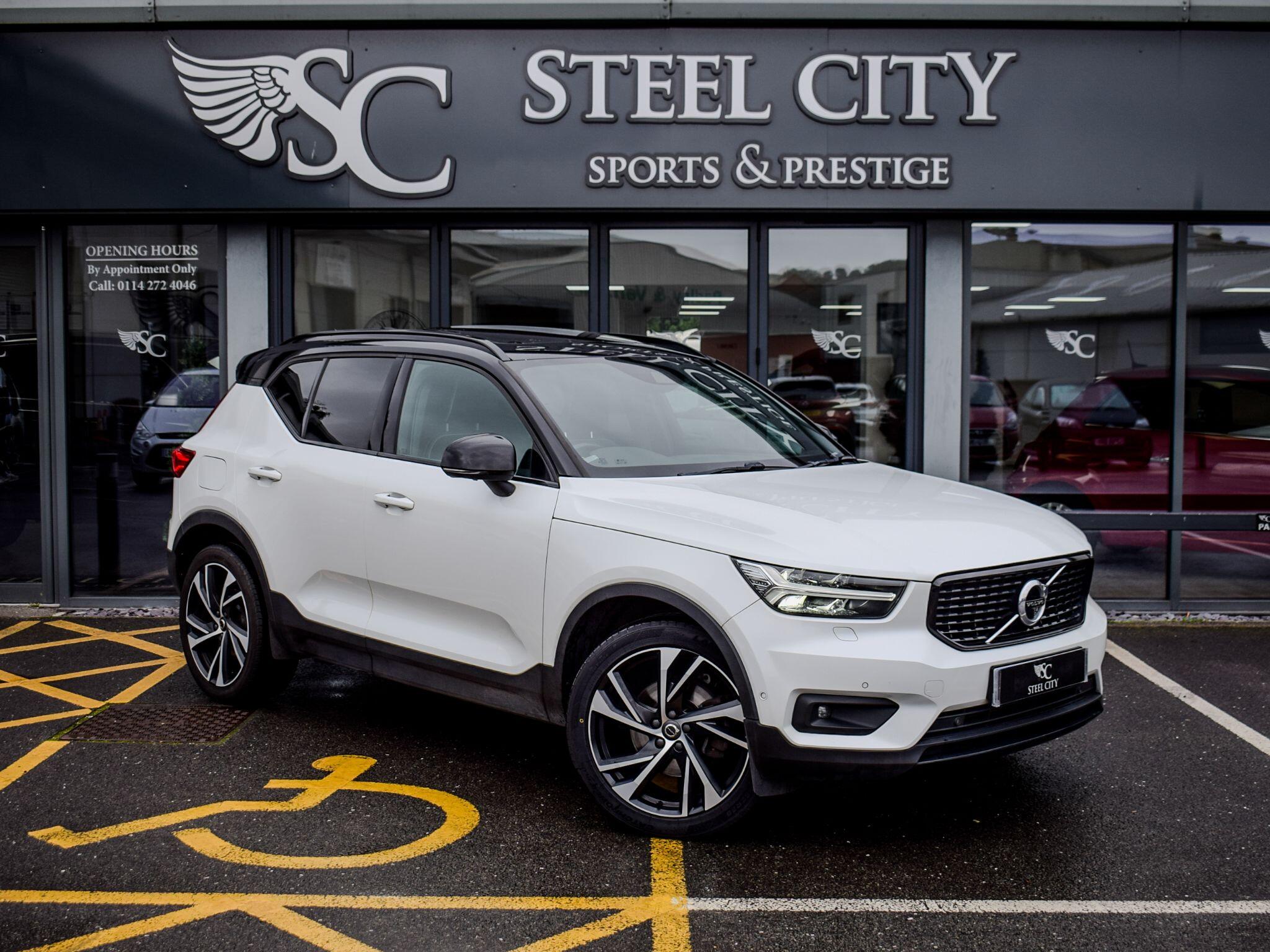 2018 Volvo XC40 in White for sale