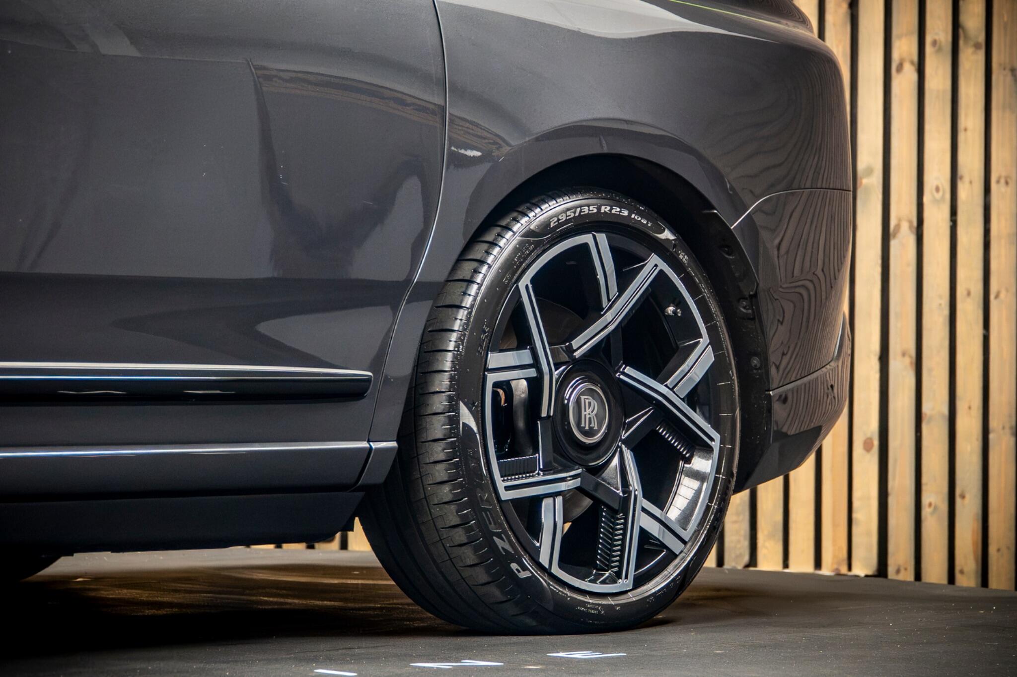 Rolls-Royce Cullinan view 16