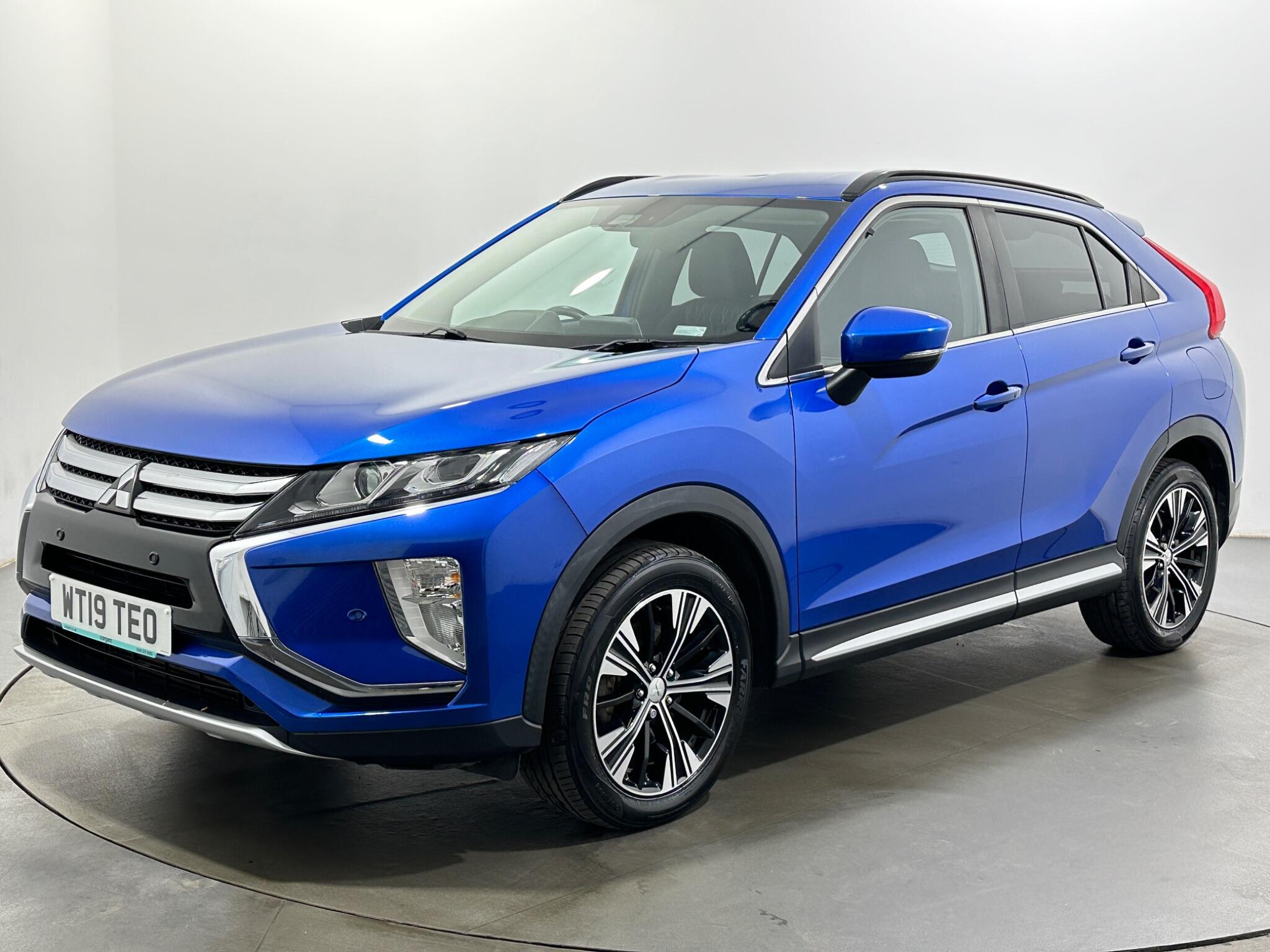 Mitsubishi Eclipse Cross view 4