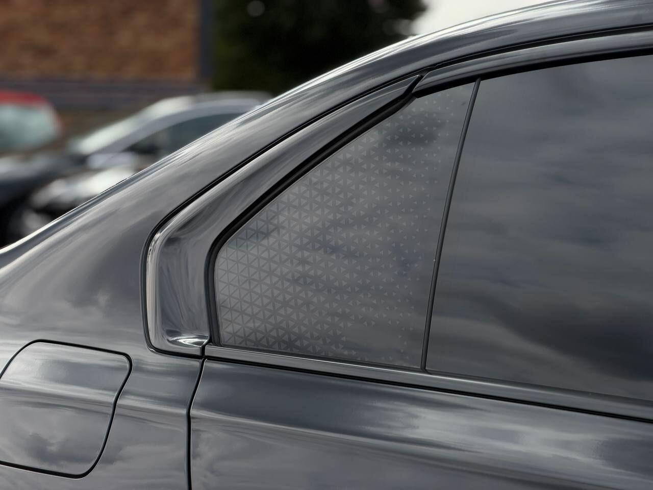 BMW 7 Series view 94