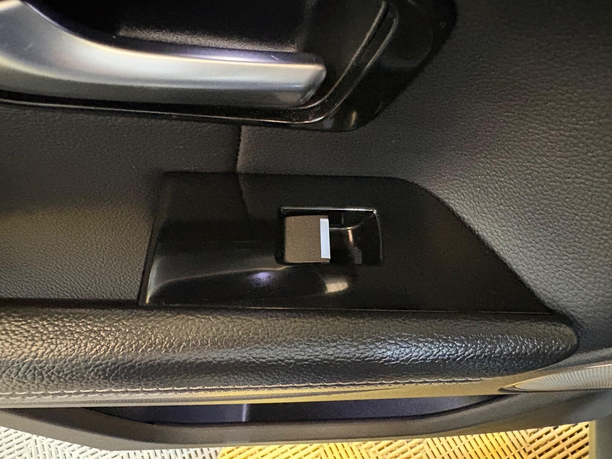 Land Rover Range Rover Evoque view 63