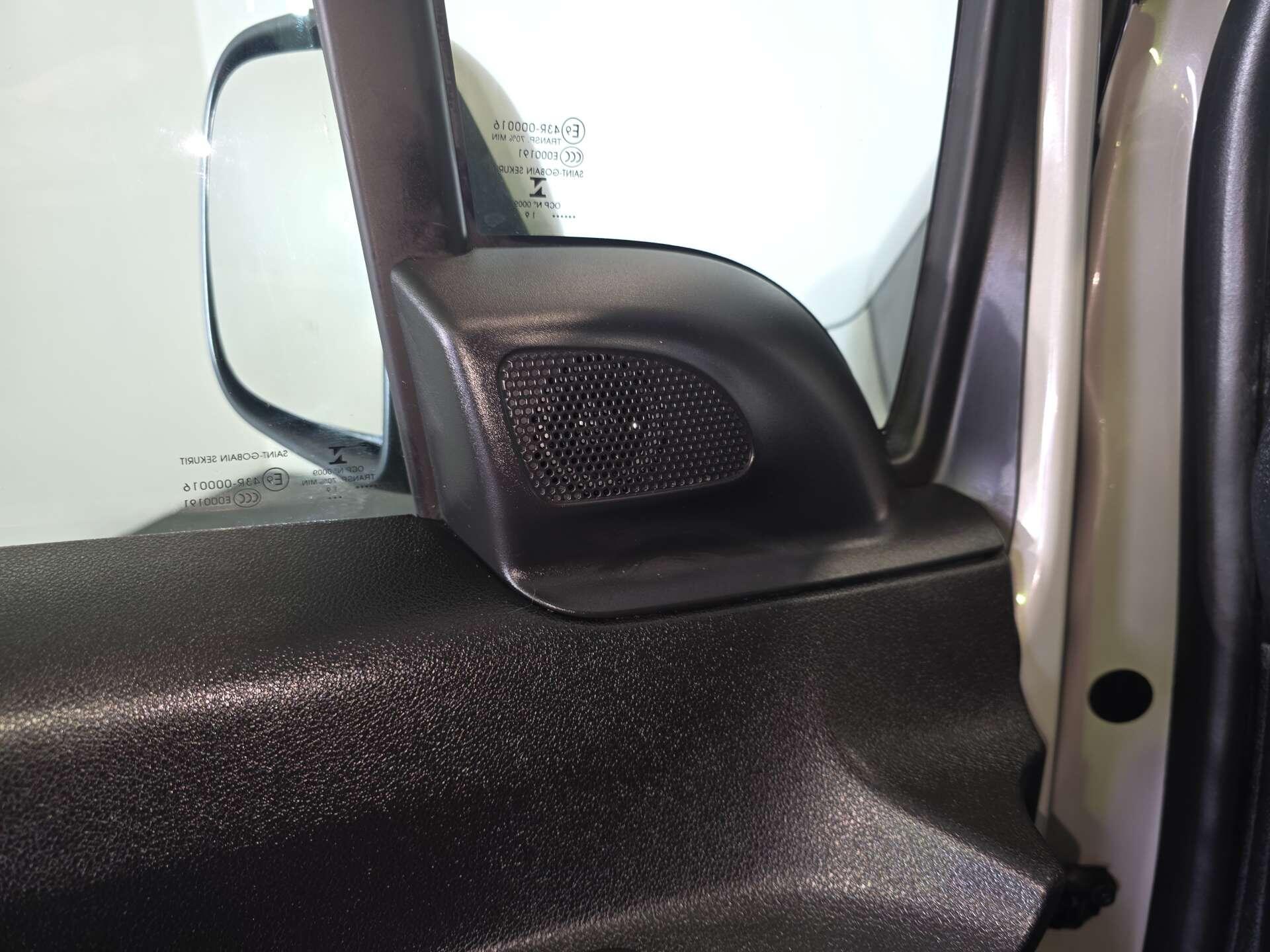 Peugeot Rifter view 49