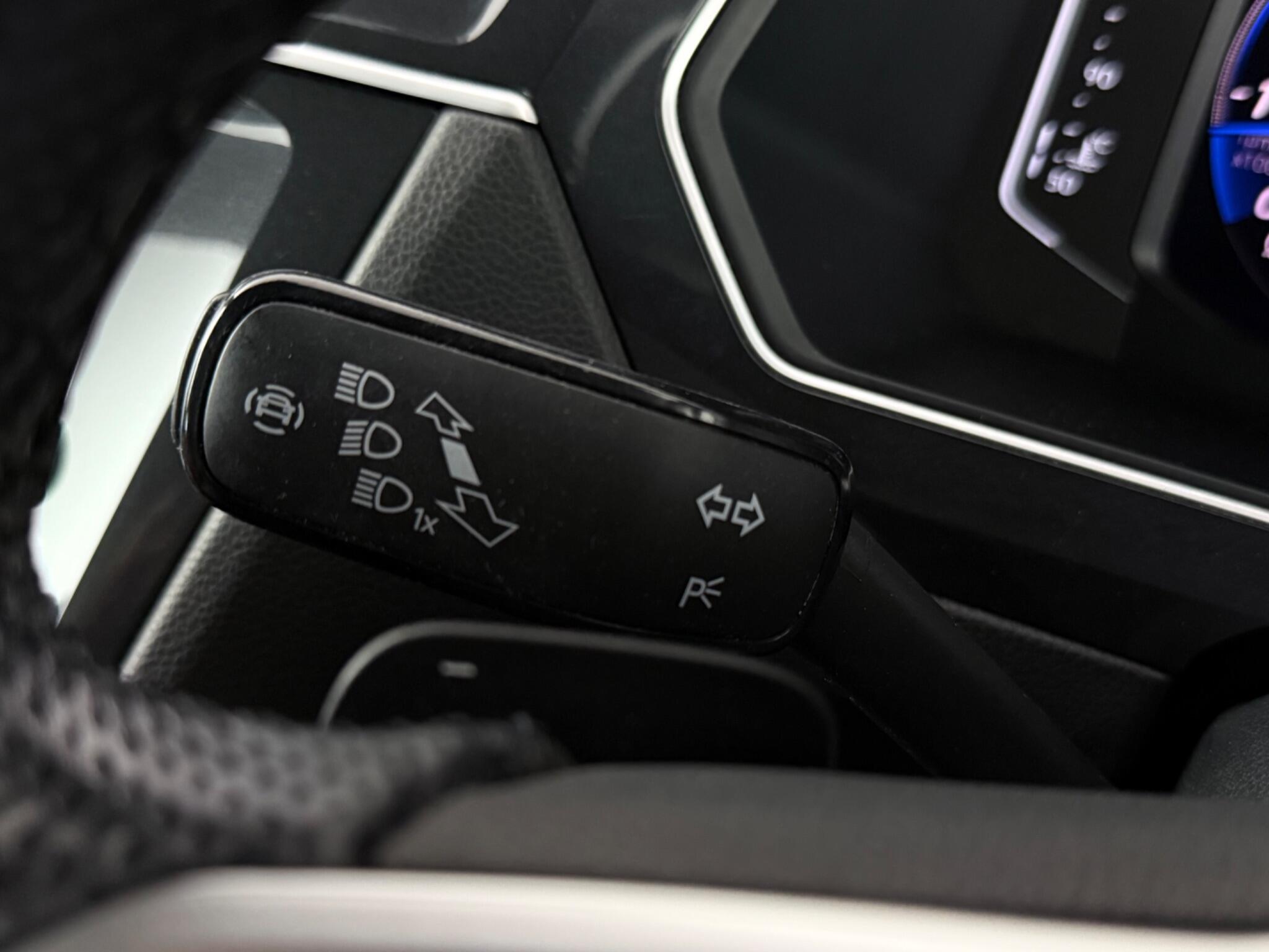 Volkswagen Tiguan view 19