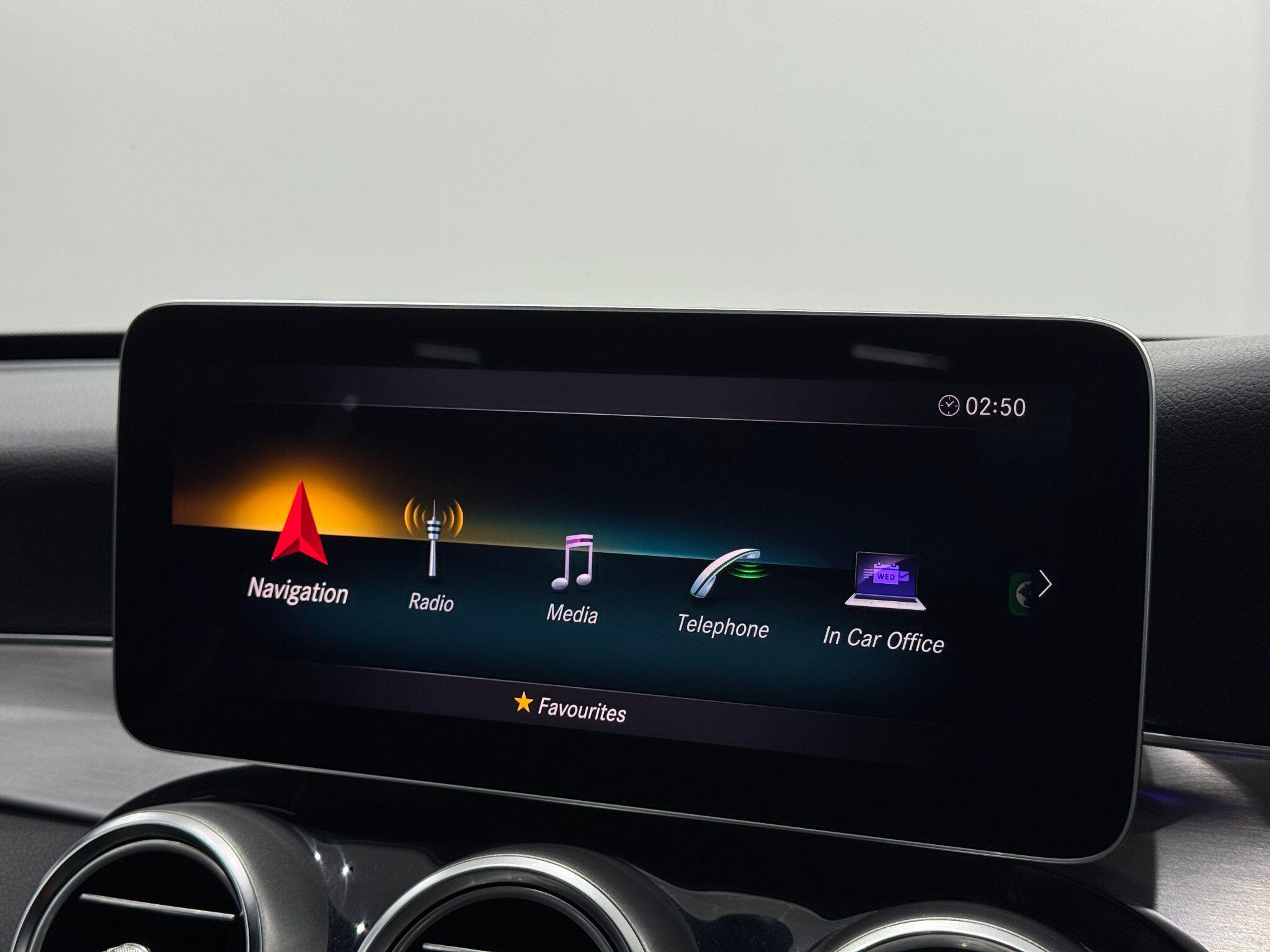 Mercedes-Benz C-Class view 32