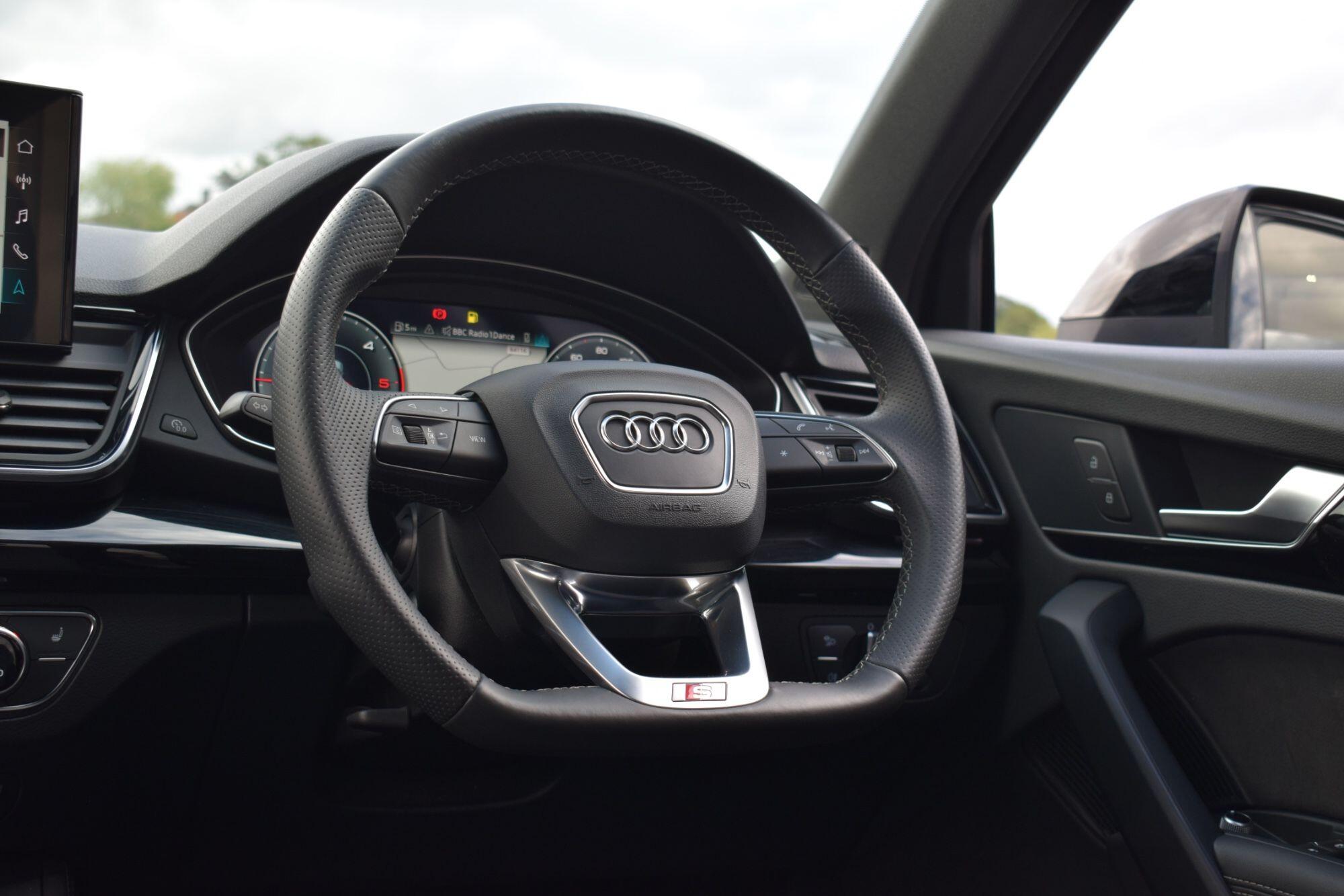 Audi Q5 view 29