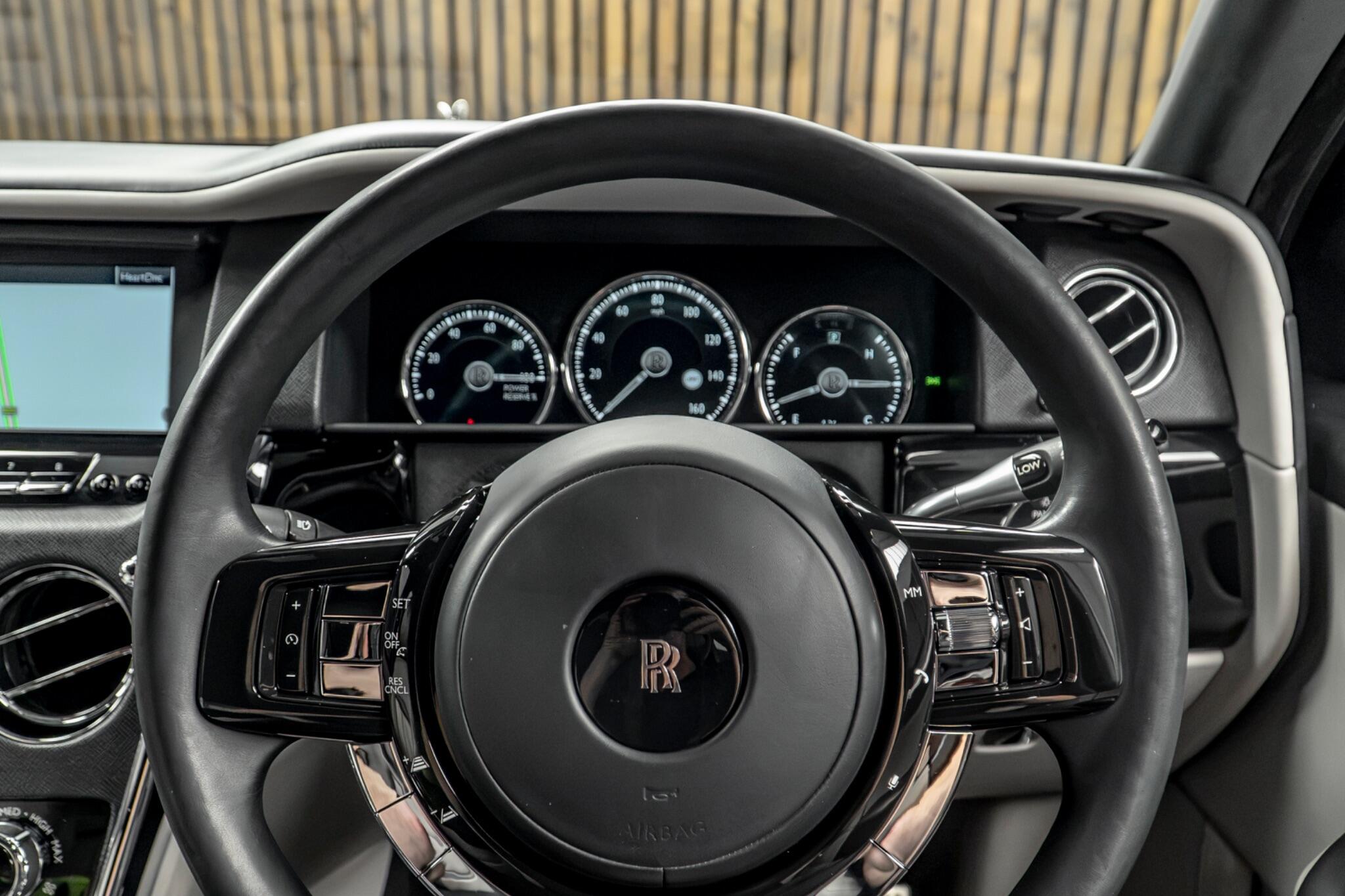 Rolls-Royce Cullinan view 33