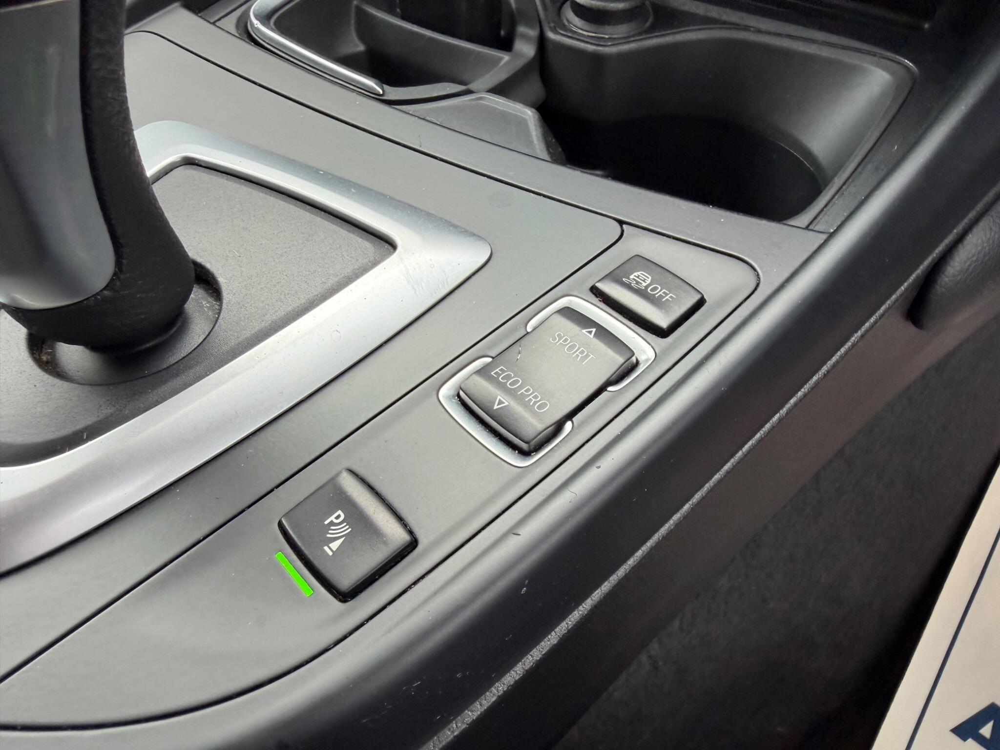 BMW 1 Series view 15
