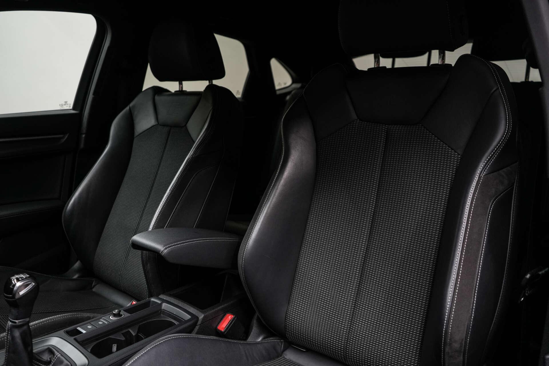 Audi Q3 view 16