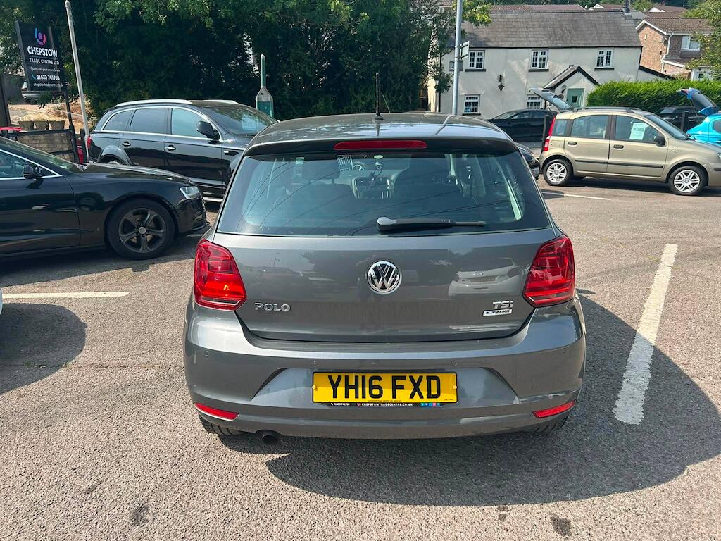 Volkswagen Polo view 3