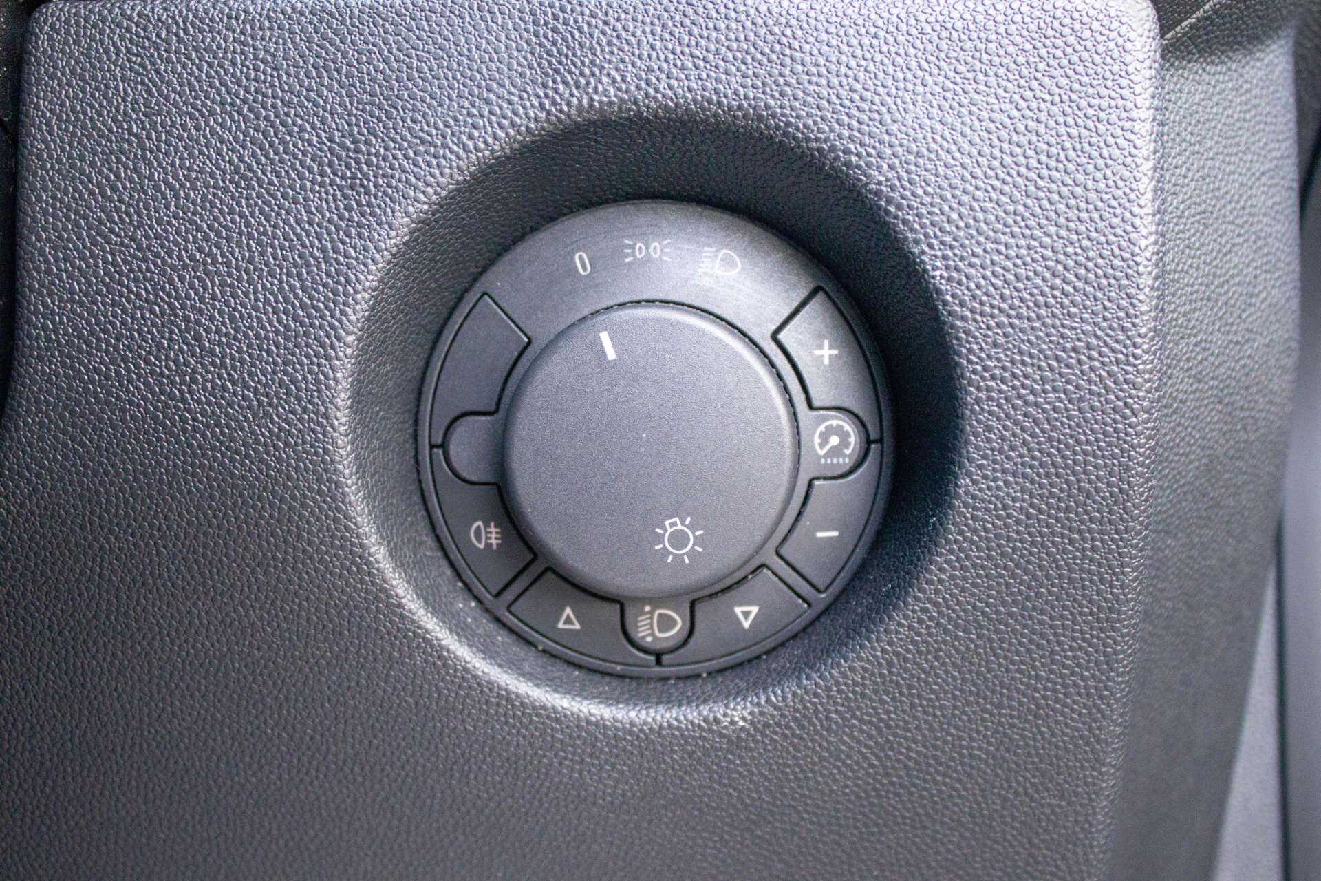 Vauxhall Corsa view 24