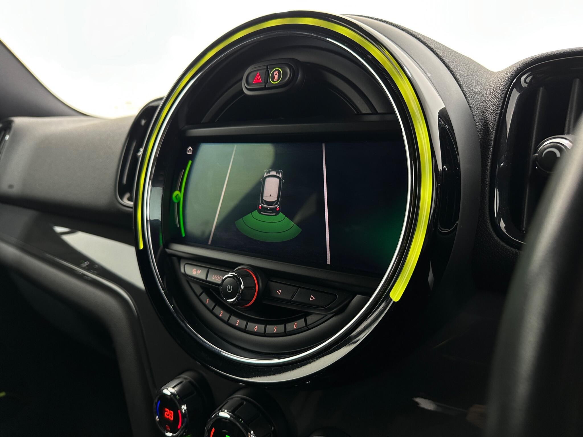 Mini Countryman view 23