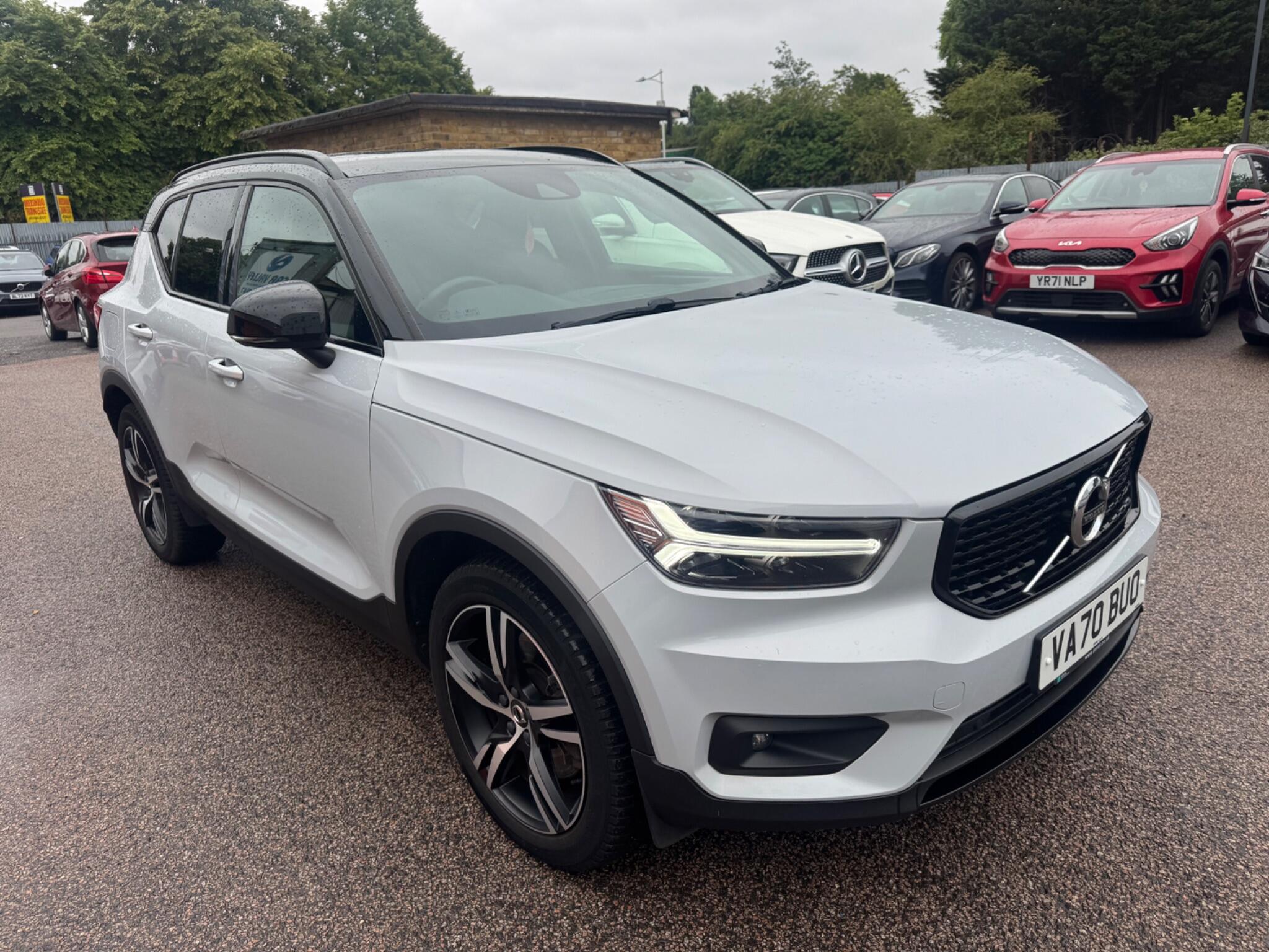 Volvo XC40 main image
